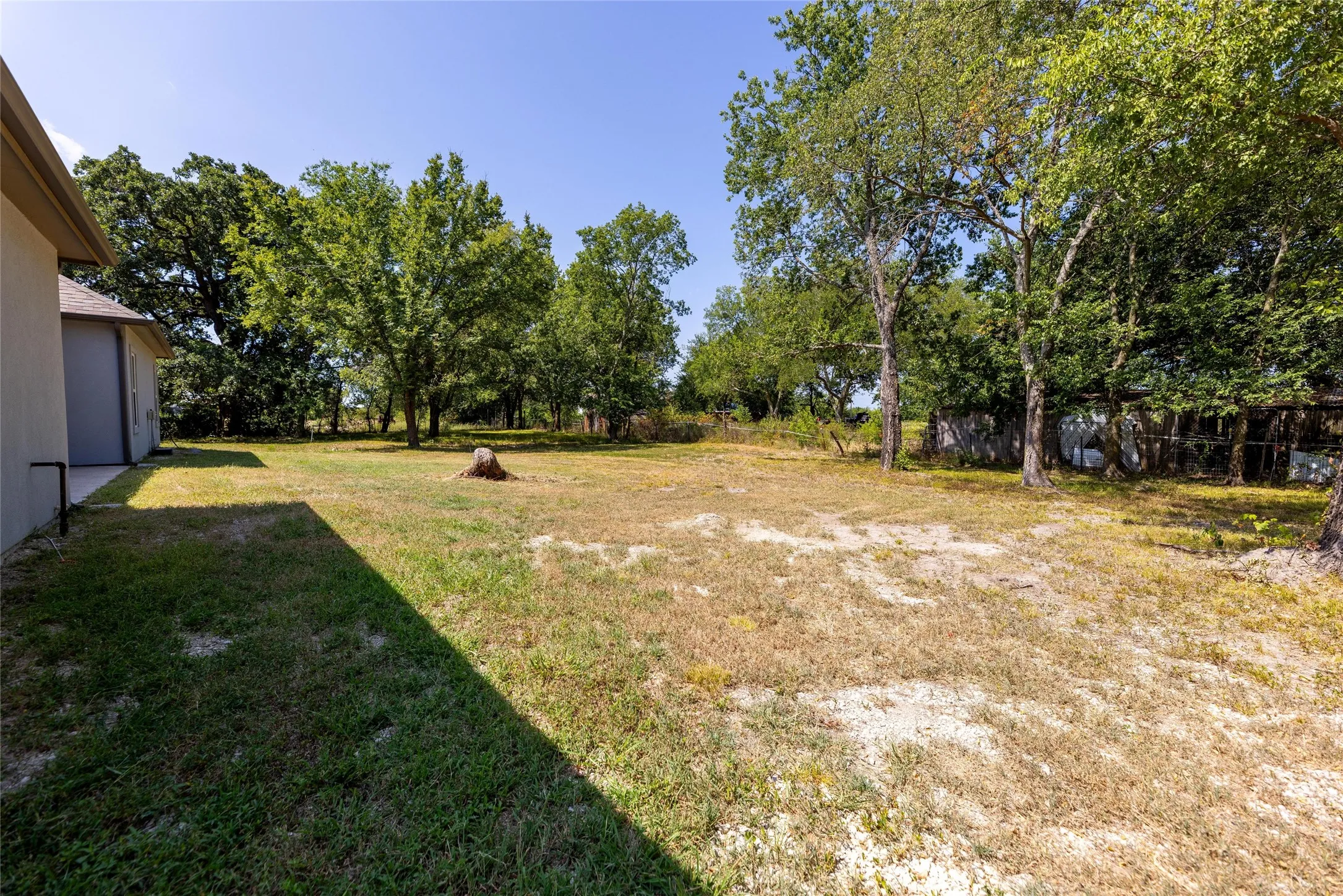 Single Family Residence For Sale in Hunt County , 7320 County Road 3512, Quinlan, Texas 75474, 3 Bedroom, 3 Bathroom, 2 Garage spaces, 2,038 Sqft, built in 2020, Price $475,000, mls#21356647, Real Estate Agent in Quinlan, Homes For Sale in Hunt county, Homes For Sale in Quinlan, Realtor in Quinlan Texas, Real Estate Brokerage Independent Realty Texas, Luminita Cordes Realtor