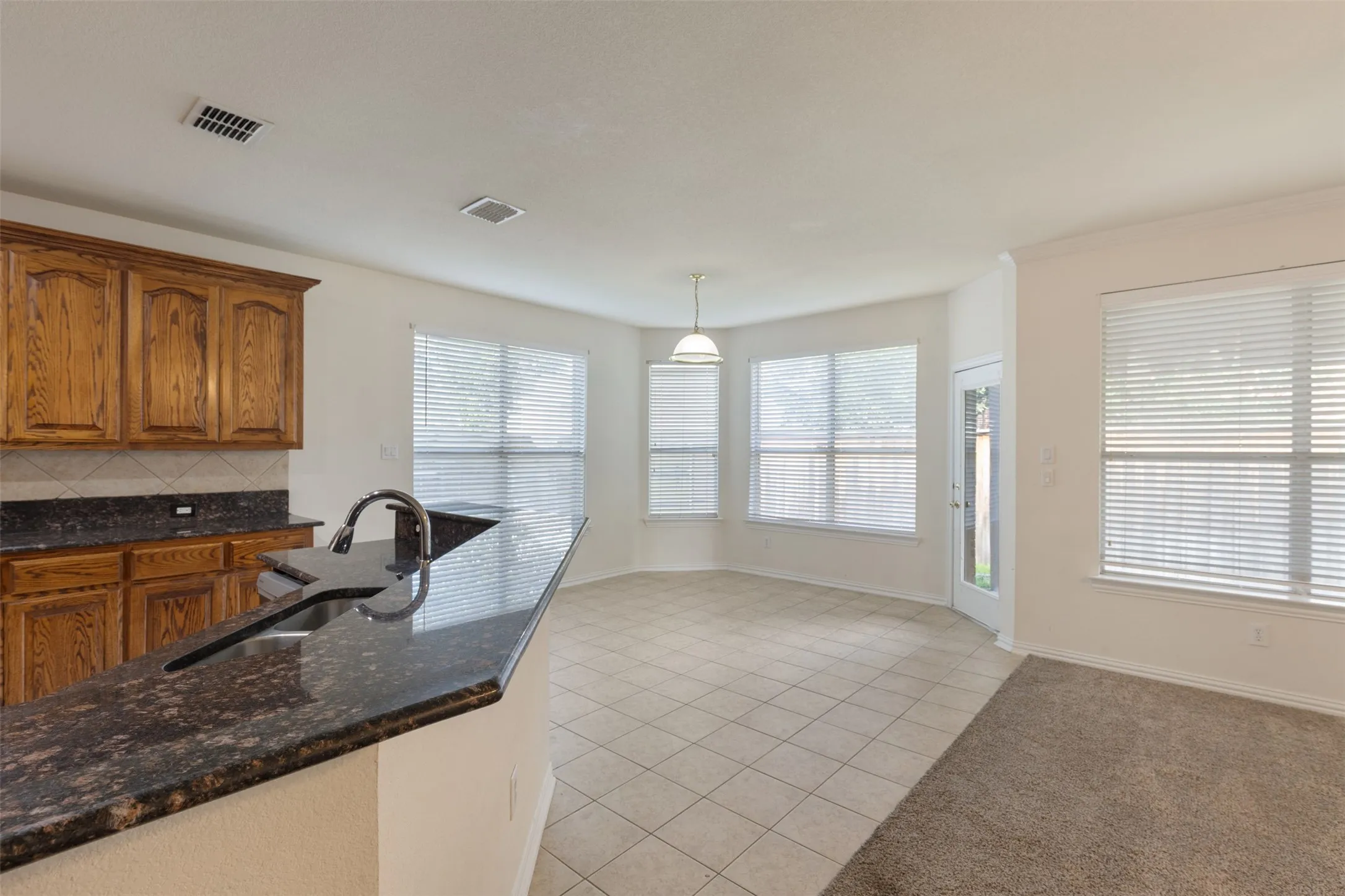 Single Family Residence For Rent in Dallas County , 4409 Mitchell Lane, Rowlett, Texas 75088, 5 Bedroom, 4 Bathroom, 3 Garage spaces, 3,380 Sqft, built in 2002, mls#21356783, Real Estate Agent in Rowlett, Homes For Rent in Dallas county, Homes For Rent in Rowlett, Realtor in Rowlett Texas, Real Estate Brokerage Independent Realty Texas, Luminita Cordes Realtor