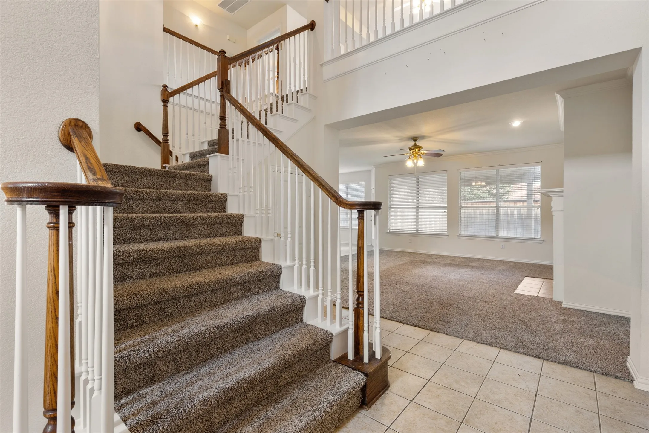 Single Family Residence For Rent in Dallas County , 4409 Mitchell Lane, Rowlett, Texas 75088, 5 Bedroom, 4 Bathroom, 3 Garage spaces, 3,380 Sqft, built in 2002, mls#21356783, Real Estate Agent in Rowlett, Homes For Rent in Dallas county, Homes For Rent in Rowlett, Realtor in Rowlett Texas, Real Estate Brokerage Independent Realty Texas, Luminita Cordes Realtor