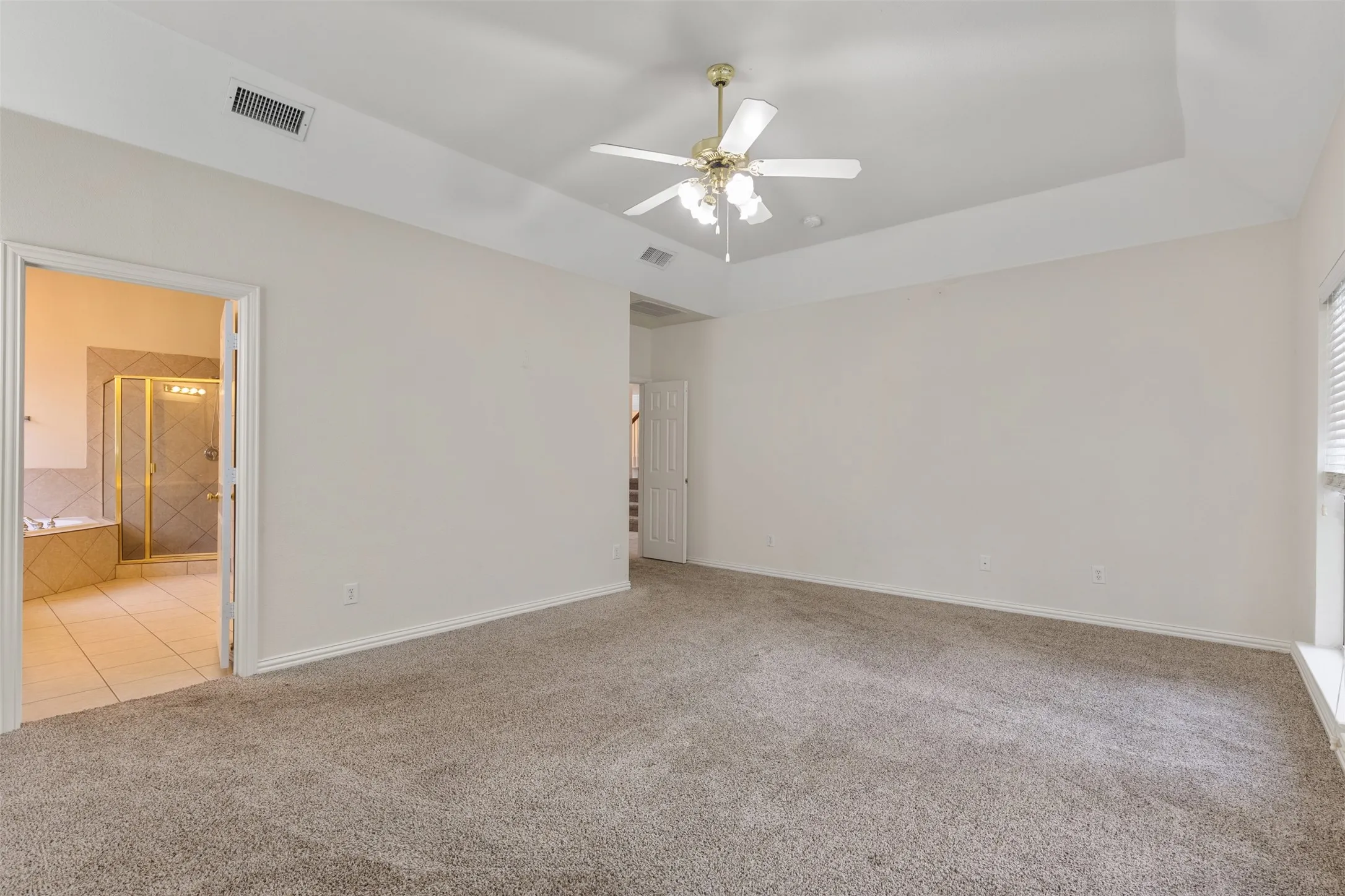 Single Family Residence For Rent in Dallas County , 4409 Mitchell Lane, Rowlett, Texas 75088, 5 Bedroom, 4 Bathroom, 3 Garage spaces, 3,380 Sqft, built in 2002, mls#21356783, Real Estate Agent in Rowlett, Homes For Rent in Dallas county, Homes For Rent in Rowlett, Realtor in Rowlett Texas, Real Estate Brokerage Independent Realty Texas, Luminita Cordes Realtor