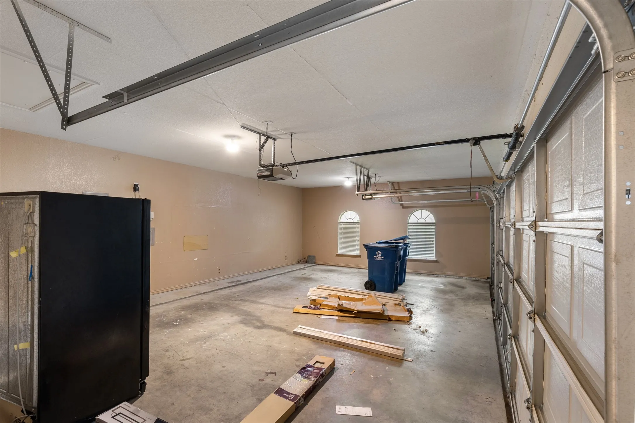 Single Family Residence For Rent in Dallas County , 4409 Mitchell Lane, Rowlett, Texas 75088, 5 Bedroom, 4 Bathroom, 3 Garage spaces, 3,380 Sqft, built in 2002, mls#21356783, Real Estate Agent in Rowlett, Homes For Rent in Dallas county, Homes For Rent in Rowlett, Realtor in Rowlett Texas, Real Estate Brokerage Independent Realty Texas, Luminita Cordes Realtor