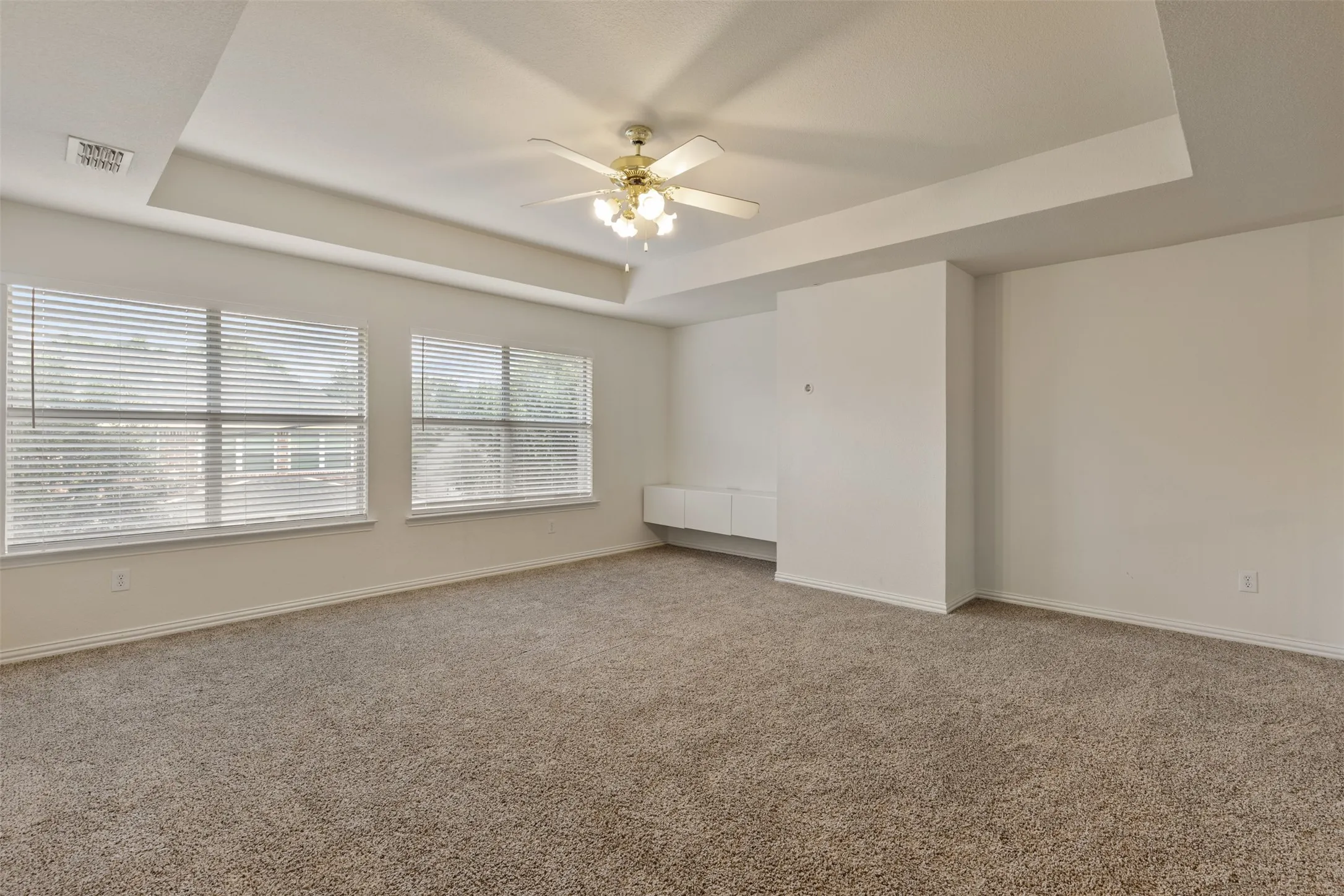 Single Family Residence For Rent in Dallas County , 4409 Mitchell Lane, Rowlett, Texas 75088, 5 Bedroom, 4 Bathroom, 3 Garage spaces, 3,380 Sqft, built in 2002, mls#21356783, Real Estate Agent in Rowlett, Homes For Rent in Dallas county, Homes For Rent in Rowlett, Realtor in Rowlett Texas, Real Estate Brokerage Independent Realty Texas, Luminita Cordes Realtor
