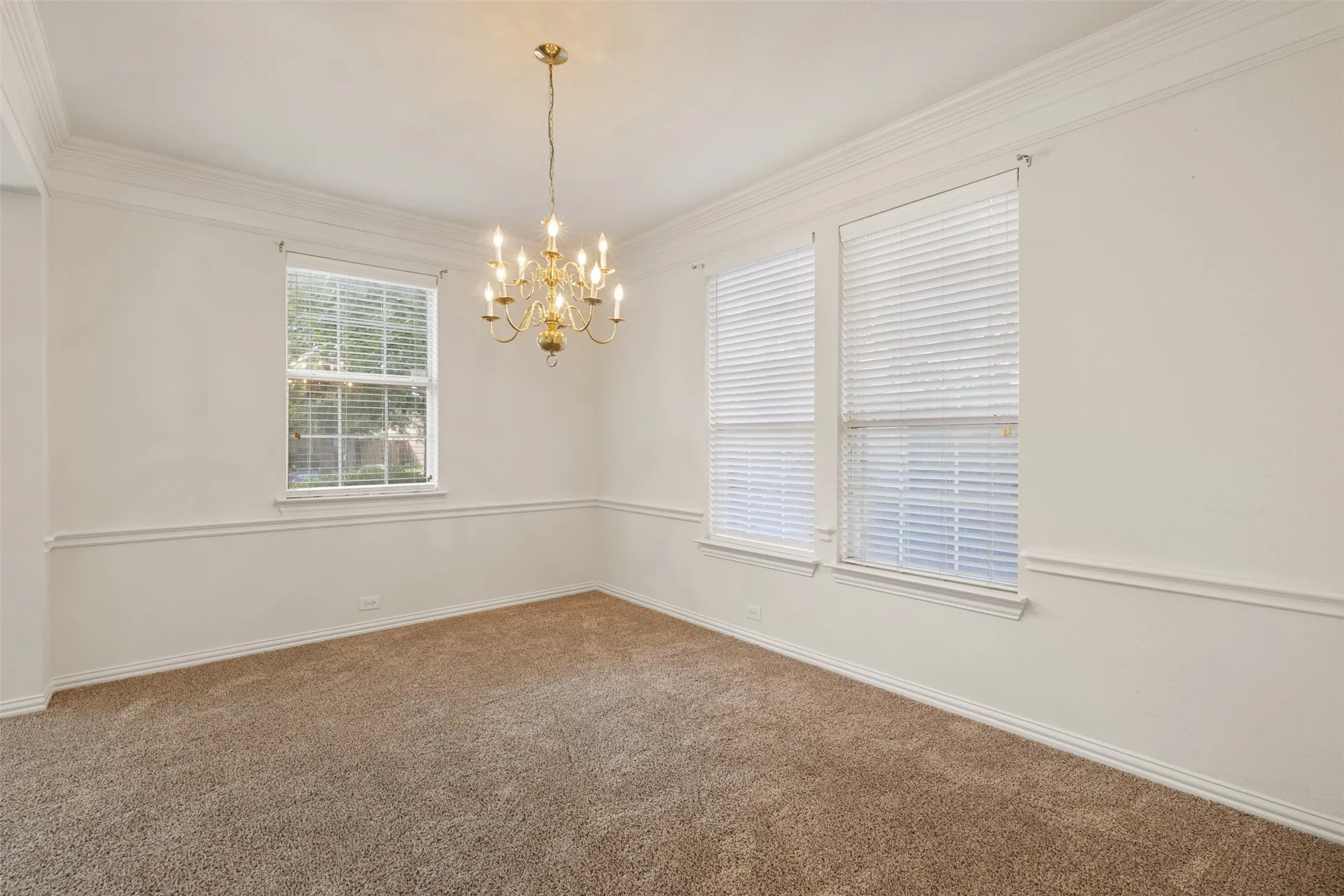Single Family Residence For Rent in Dallas County , 4409 Mitchell Lane, Rowlett, Texas 75088, 5 Bedroom, 4 Bathroom, 3 Garage spaces, 3,380 Sqft, built in 2002, mls#21356783, Real Estate Agent in Rowlett, Homes For Rent in Dallas county, Homes For Rent in Rowlett, Realtor in Rowlett Texas, Real Estate Brokerage Independent Realty Texas, Luminita Cordes Realtor