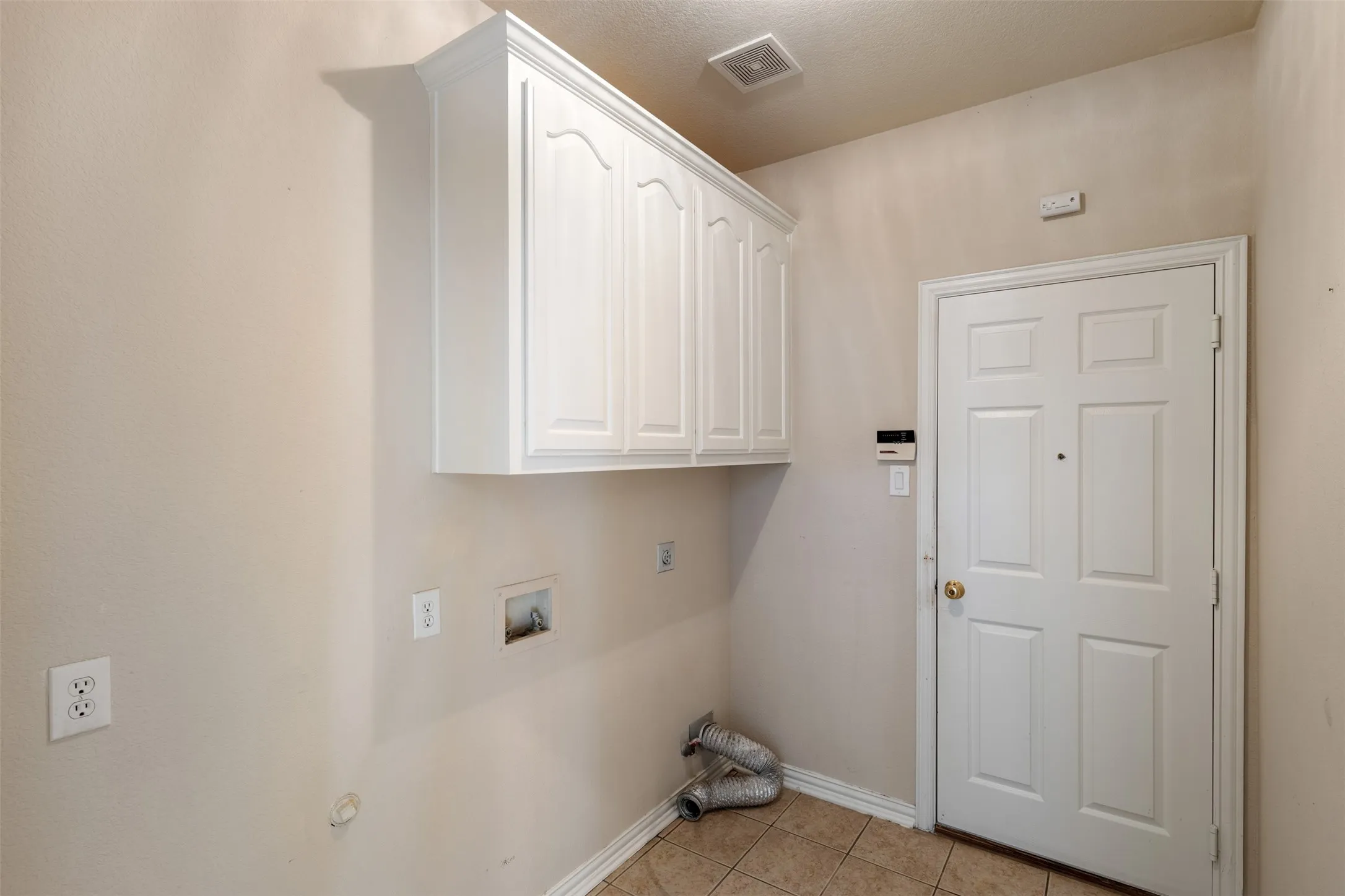 Single Family Residence For Rent in Dallas County , 4409 Mitchell Lane, Rowlett, Texas 75088, 5 Bedroom, 4 Bathroom, 3 Garage spaces, 3,380 Sqft, built in 2002, mls#21356783, Real Estate Agent in Rowlett, Homes For Rent in Dallas county, Homes For Rent in Rowlett, Realtor in Rowlett Texas, Real Estate Brokerage Independent Realty Texas, Luminita Cordes Realtor