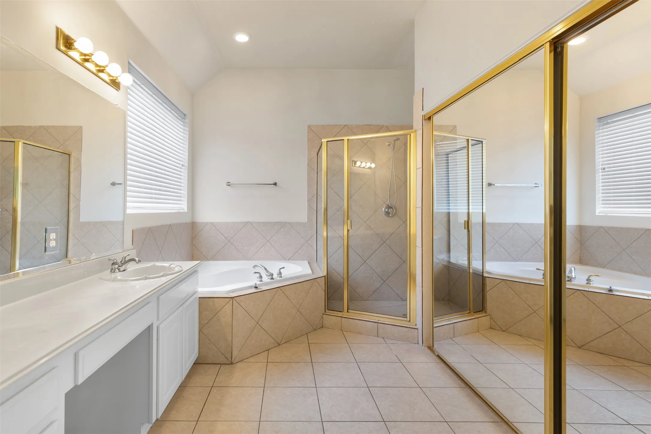 Single Family Residence For Rent in Dallas County , 4409 Mitchell Lane, Rowlett, Texas 75088, 5 Bedroom, 4 Bathroom, 3 Garage spaces, 3,380 Sqft, built in 2002, mls#21356783, Real Estate Agent in Rowlett, Homes For Rent in Dallas county, Homes For Rent in Rowlett, Realtor in Rowlett Texas, Real Estate Brokerage Independent Realty Texas, Luminita Cordes Realtor