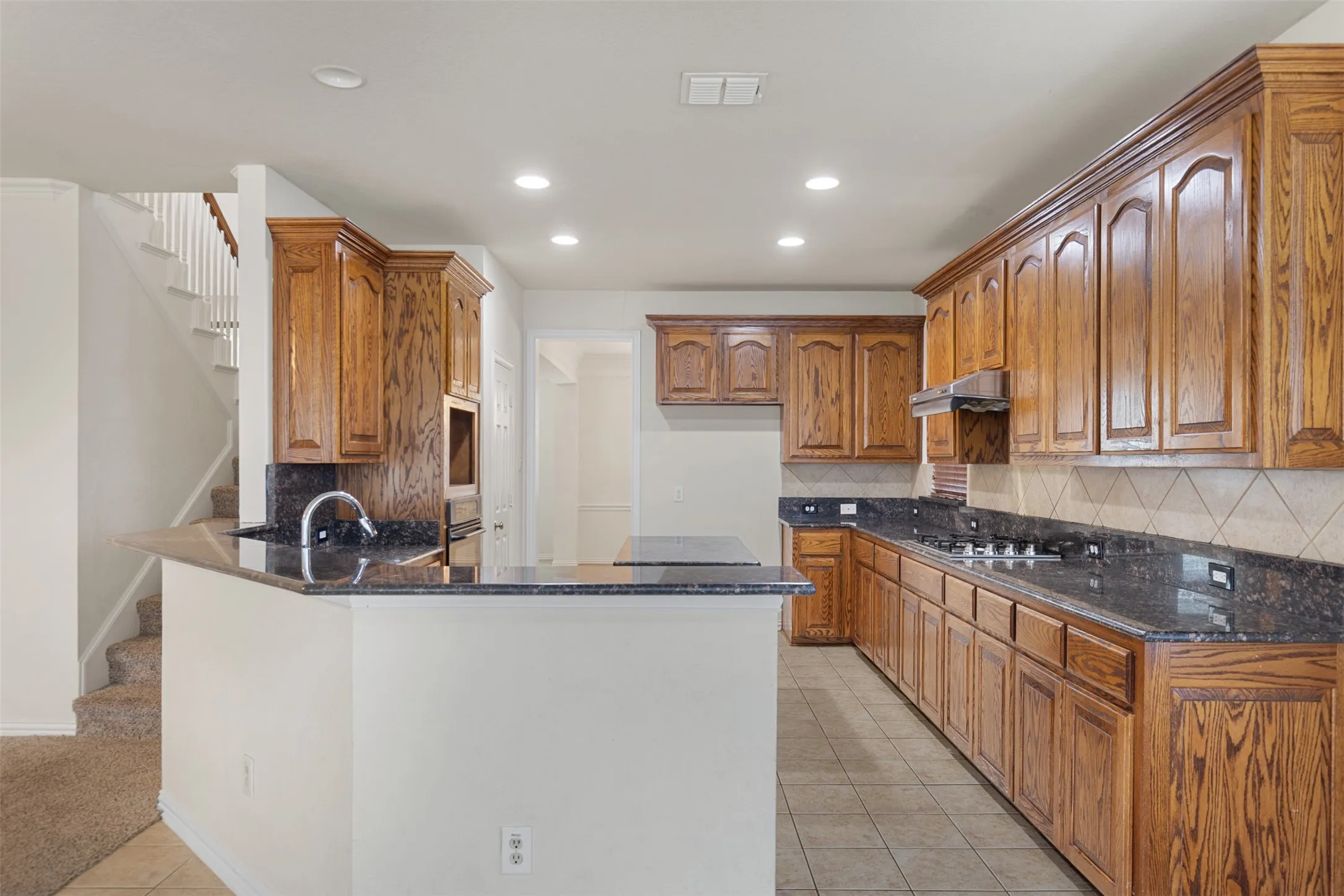 Single Family Residence For Rent in Dallas County , 4409 Mitchell Lane, Rowlett, Texas 75088, 5 Bedroom, 4 Bathroom, 3 Garage spaces, 3,380 Sqft, built in 2002, mls#21356783, Real Estate Agent in Rowlett, Homes For Rent in Dallas county, Homes For Rent in Rowlett, Realtor in Rowlett Texas, Real Estate Brokerage Independent Realty Texas, Luminita Cordes Realtor