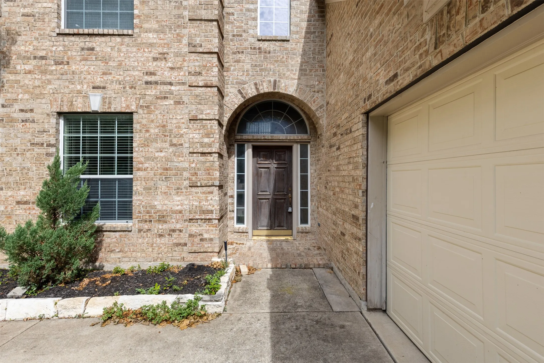 Single Family Residence For Rent in Dallas County , 4409 Mitchell Lane, Rowlett, Texas 75088, 5 Bedroom, 4 Bathroom, 3 Garage spaces, 3,380 Sqft, built in 2002, mls#21356783, Real Estate Agent in Rowlett, Homes For Rent in Dallas county, Homes For Rent in Rowlett, Realtor in Rowlett Texas, Real Estate Brokerage Independent Realty Texas, Luminita Cordes Realtor