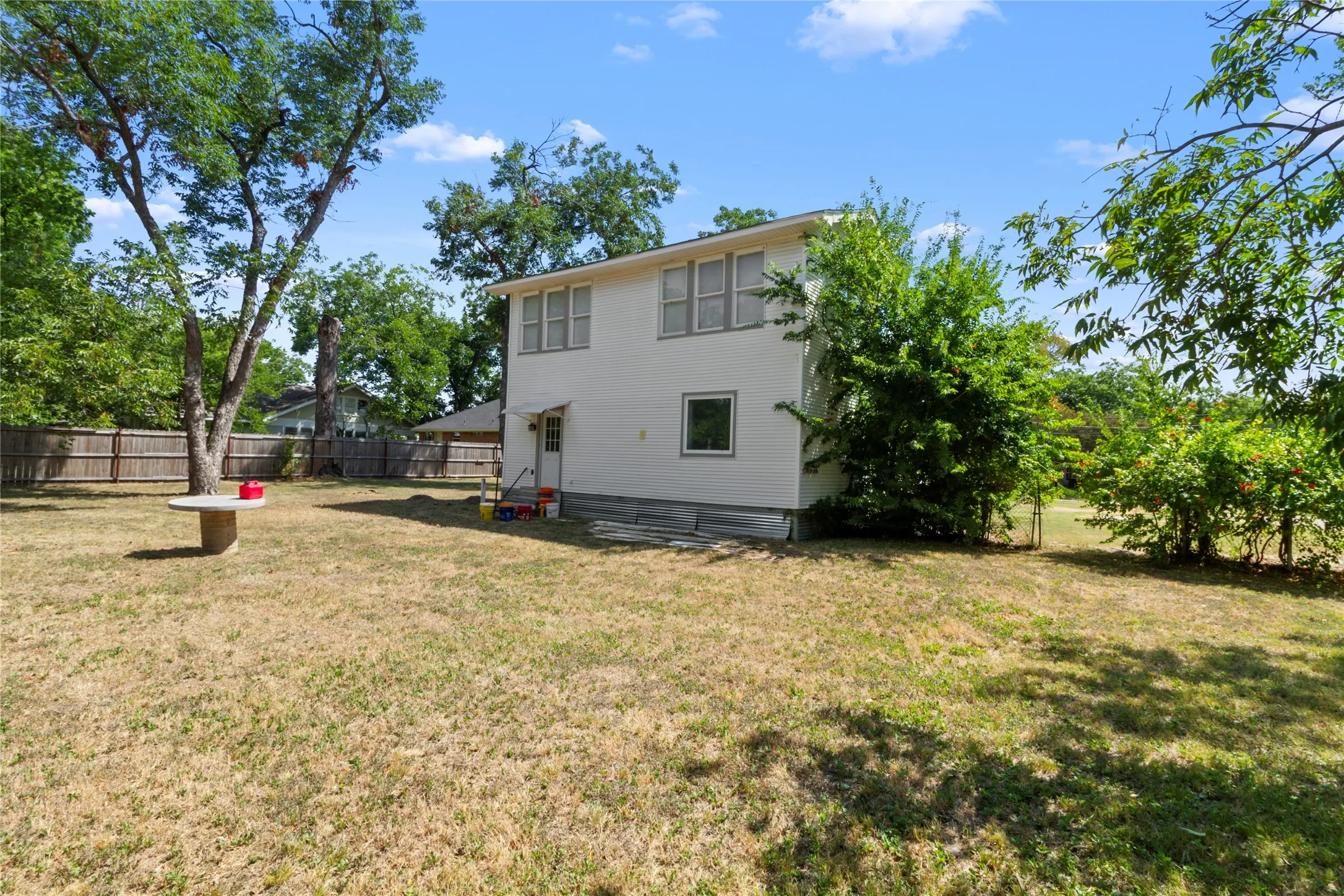 Single Family Residence For Sale in Navarro County , 2200 N Beaton Street, Corsicana, Texas 75110, 4 Bedroom, 3 Bathroom, Garage spaces, 1,856 Sqft, built in 1900, mls#21356787, Real Estate Agent in Corsicana, Homes For Sale in Navarro county, Homes For Sale in Corsicana, Realtor in Corsicana Texas, Real Estate Brokerage Independent Realty Texas, Luminita Cordes Realtor