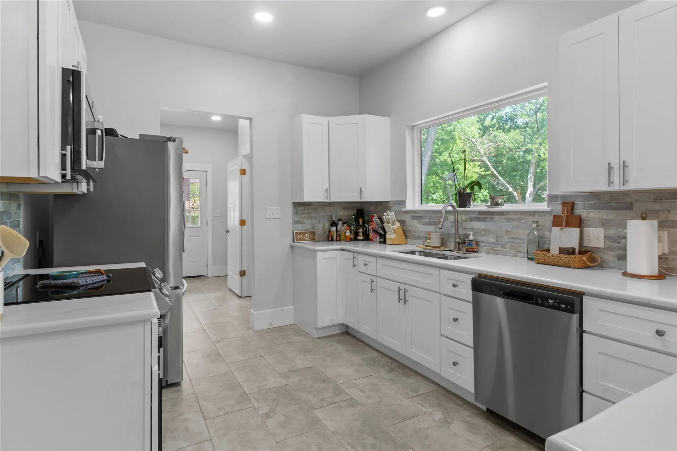 Single Family Residence For Sale in Navarro County , 2200 N Beaton Street, Corsicana, Texas 75110, 4 Bedroom, 3 Bathroom, Garage spaces, 1,856 Sqft, built in 1900, mls#21356787, Real Estate Agent in Corsicana, Homes For Sale in Navarro county, Homes For Sale in Corsicana, Realtor in Corsicana Texas, Real Estate Brokerage Independent Realty Texas, Luminita Cordes Realtor