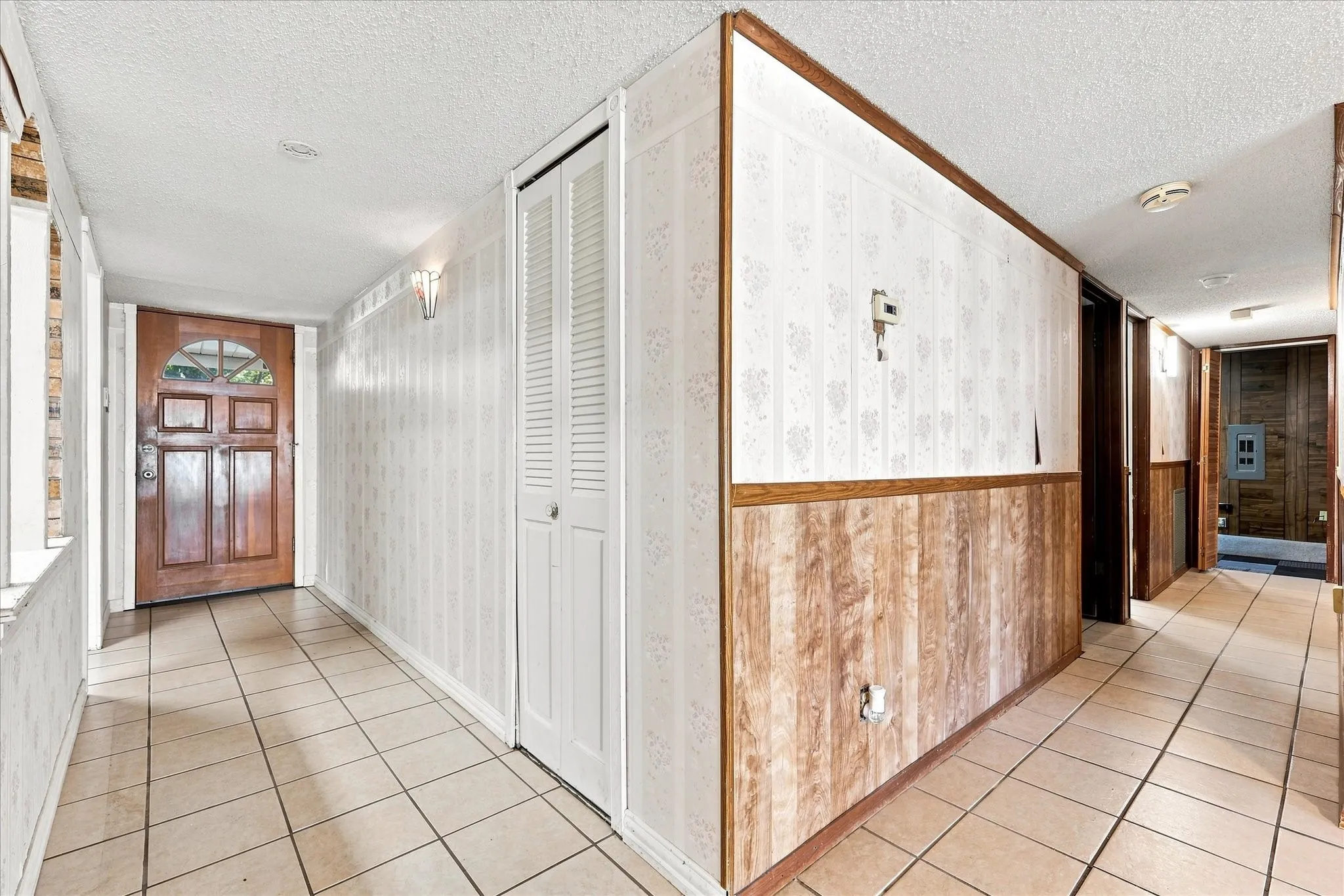 Single Family Residence For Sale in Dallas County , 6305 Magnolia Lane, Rowlett, Texas 75089, 3 Bedroom, 2 Bathroom, Garage spaces, 1,594 Sqft, built in 1972, mls#21355480, Real Estate Agent in Rowlett, Homes For Sale in Dallas county, Homes For Sale in Rowlett, Realtor in Rowlett Texas, Real Estate Brokerage Independent Realty Texas, Luminita Cordes Realtor