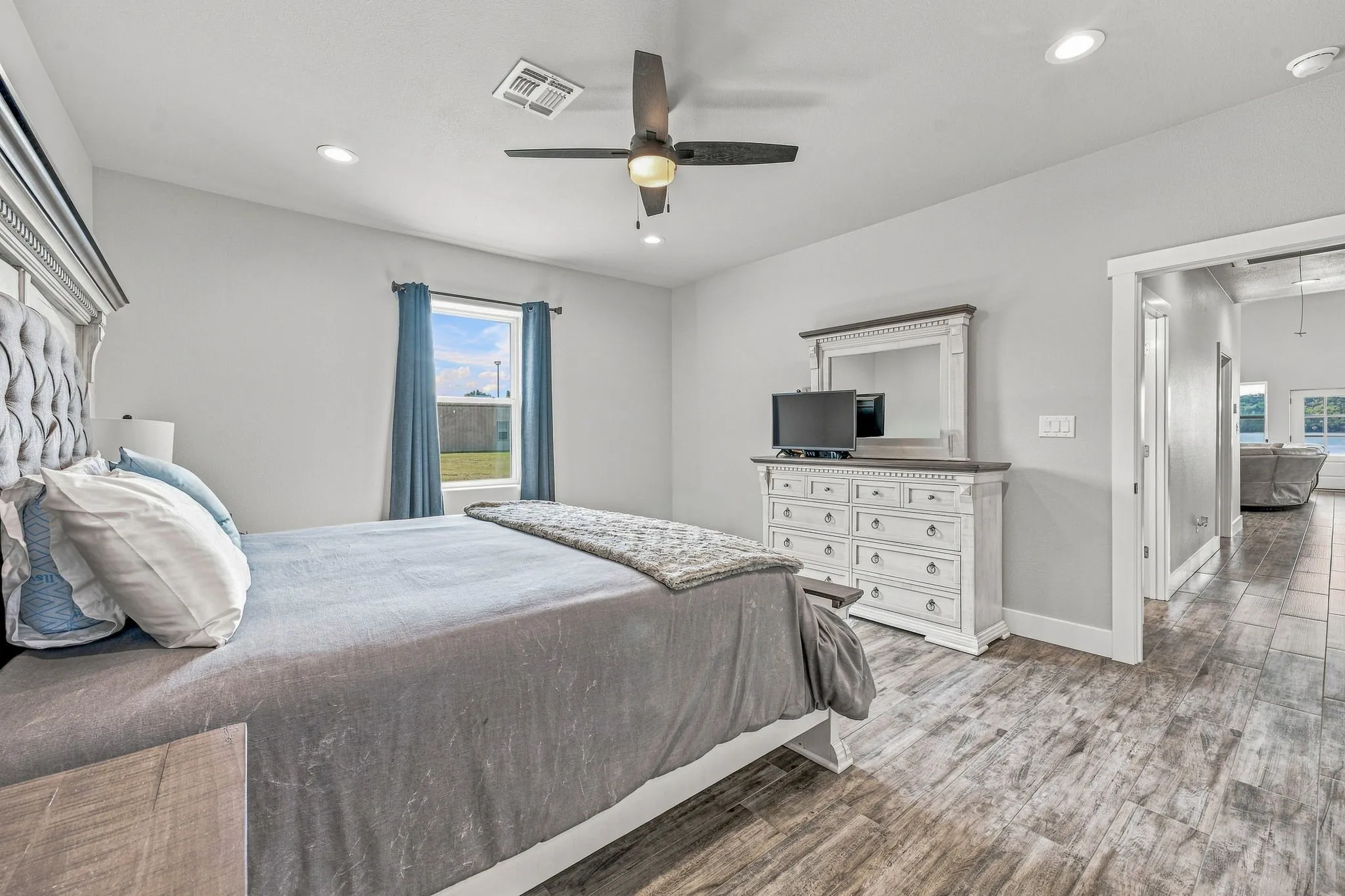 Single Family Residence For Sale in Stephens County , 17995 Pr 3004, Graham, Texas 76450, 3 Bedroom, 2 Bathroom, Garage spaces, 1,800 Sqft, built in 2022, Price $599,000, mls#21354779, Real Estate Agent in Graham, Homes For Sale in Stephens county, Homes For Sale in Graham, Realtor in Graham Texas, Real Estate Brokerage Independent Realty Texas, Luminita Cordes Realtor