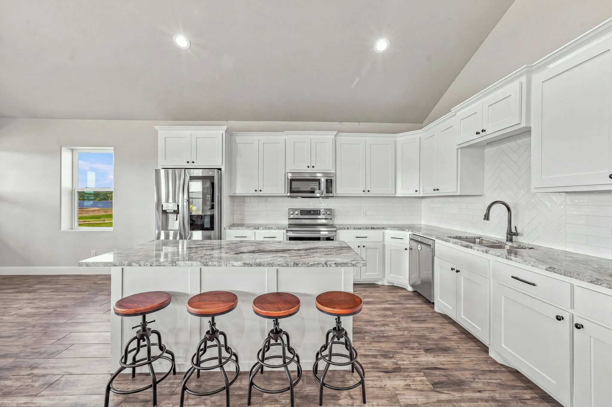 Single Family Residence For Sale in Stephens County , 17995 Pr 3004, Graham, Texas 76450, 3 Bedroom, 2 Bathroom, Garage spaces, 1,800 Sqft, built in 2022, Price $599,000, mls#21354779, Real Estate Agent in Graham, Homes For Sale in Stephens county, Homes For Sale in Graham, Realtor in Graham Texas, Real Estate Brokerage Independent Realty Texas, Luminita Cordes Realtor