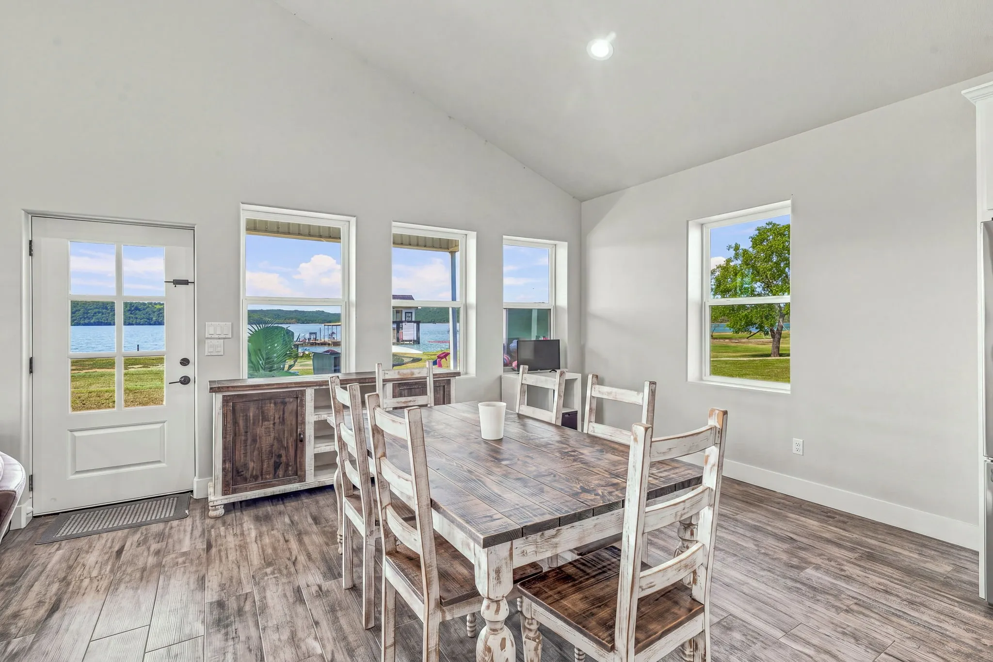 Single Family Residence For Sale in Stephens County , 17995 Pr 3004, Graham, Texas 76450, 3 Bedroom, 2 Bathroom, Garage spaces, 1,800 Sqft, built in 2022, Price $599,000, mls#21354779, Real Estate Agent in Graham, Homes For Sale in Stephens county, Homes For Sale in Graham, Realtor in Graham Texas, Real Estate Brokerage Independent Realty Texas, Luminita Cordes Realtor