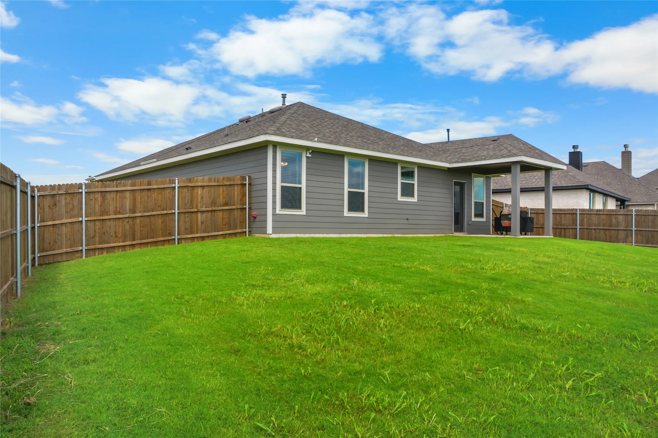 Single Family Residence For Sale in Johnson County , 808 Jaguar Ridge, Godley, Texas 76044, 3 Bedroom, 2 Bathroom, 2 Garage spaces, 1,492 Sqft, built in 2024, mls#21303828, Real Estate Agent in Godley, Homes For Sale in Johnson county, Homes For Sale in Godley, Realtor in Godley Texas, Real Estate Brokerage Independent Realty Texas, Luminita Cordes Realtor