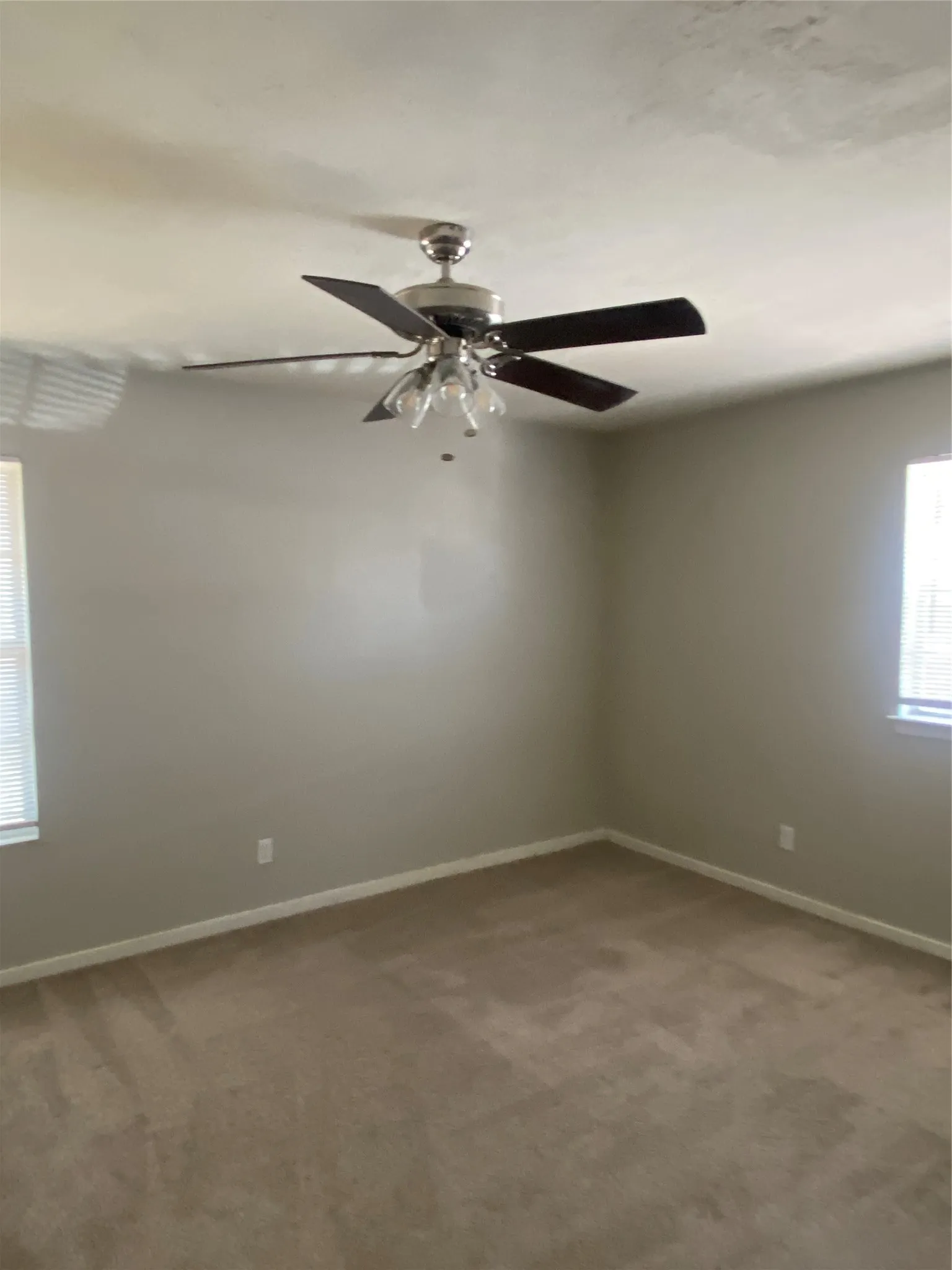 Single Family Residence For Rent in Dallas County , 2516 Trinity Street, Irving, Texas 75062, 3 Bedroom, 1 Bathroom, Garage spaces, 1,617 Sqft, built in 1964, mls#21356800, Real Estate Agent in Irving, Homes For Rent in Dallas county, Homes For Rent in Irving, Realtor in Irving Texas, Real Estate Brokerage Independent Realty Texas, Luminita Cordes Realtor