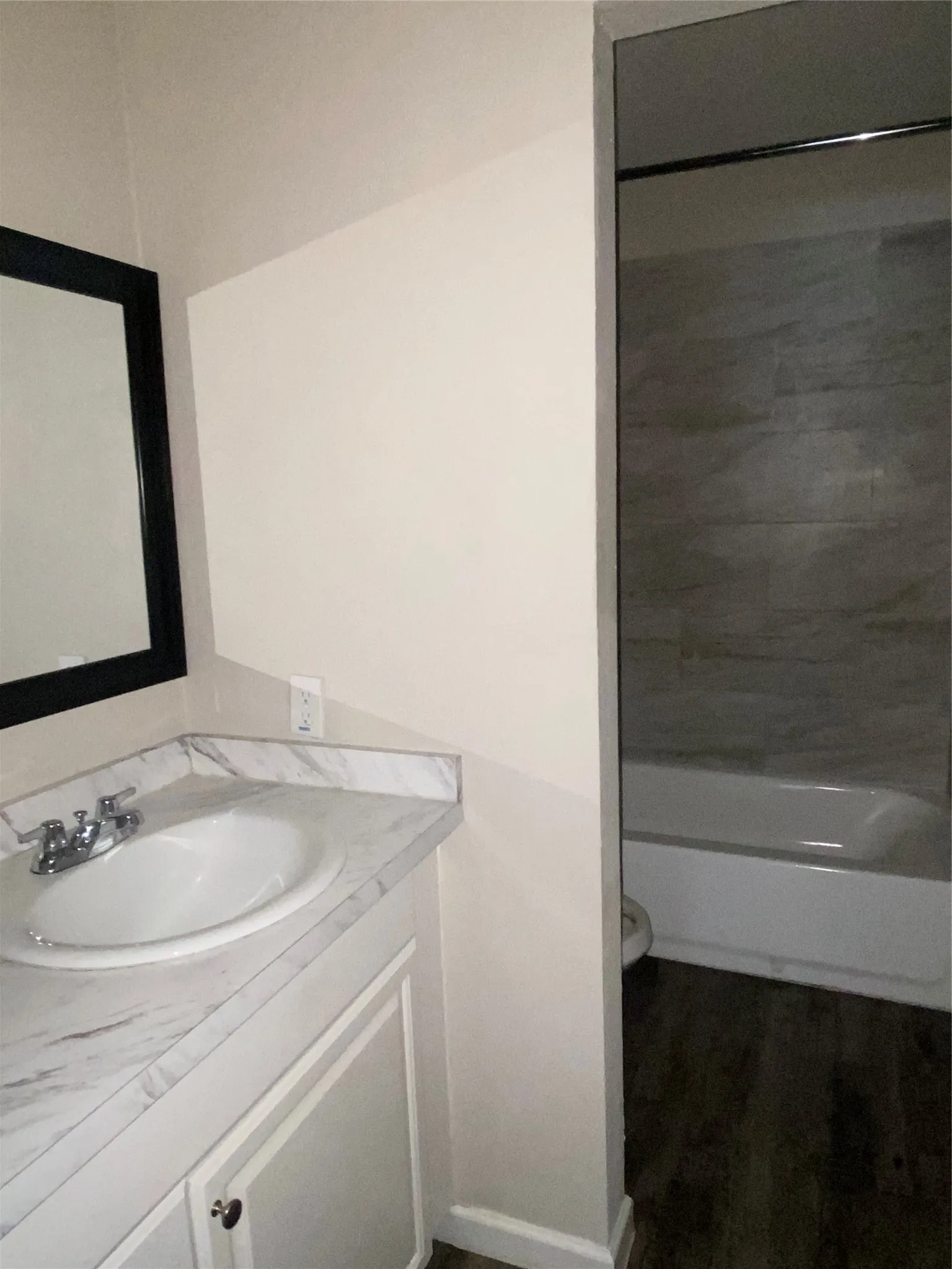 Single Family Residence For Rent in Dallas County , 2516 Trinity Street, Irving, Texas 75062, 3 Bedroom, 1 Bathroom, Garage spaces, 1,617 Sqft, built in 1964, mls#21356800, Real Estate Agent in Irving, Homes For Rent in Dallas county, Homes For Rent in Irving, Realtor in Irving Texas, Real Estate Brokerage Independent Realty Texas, Luminita Cordes Realtor