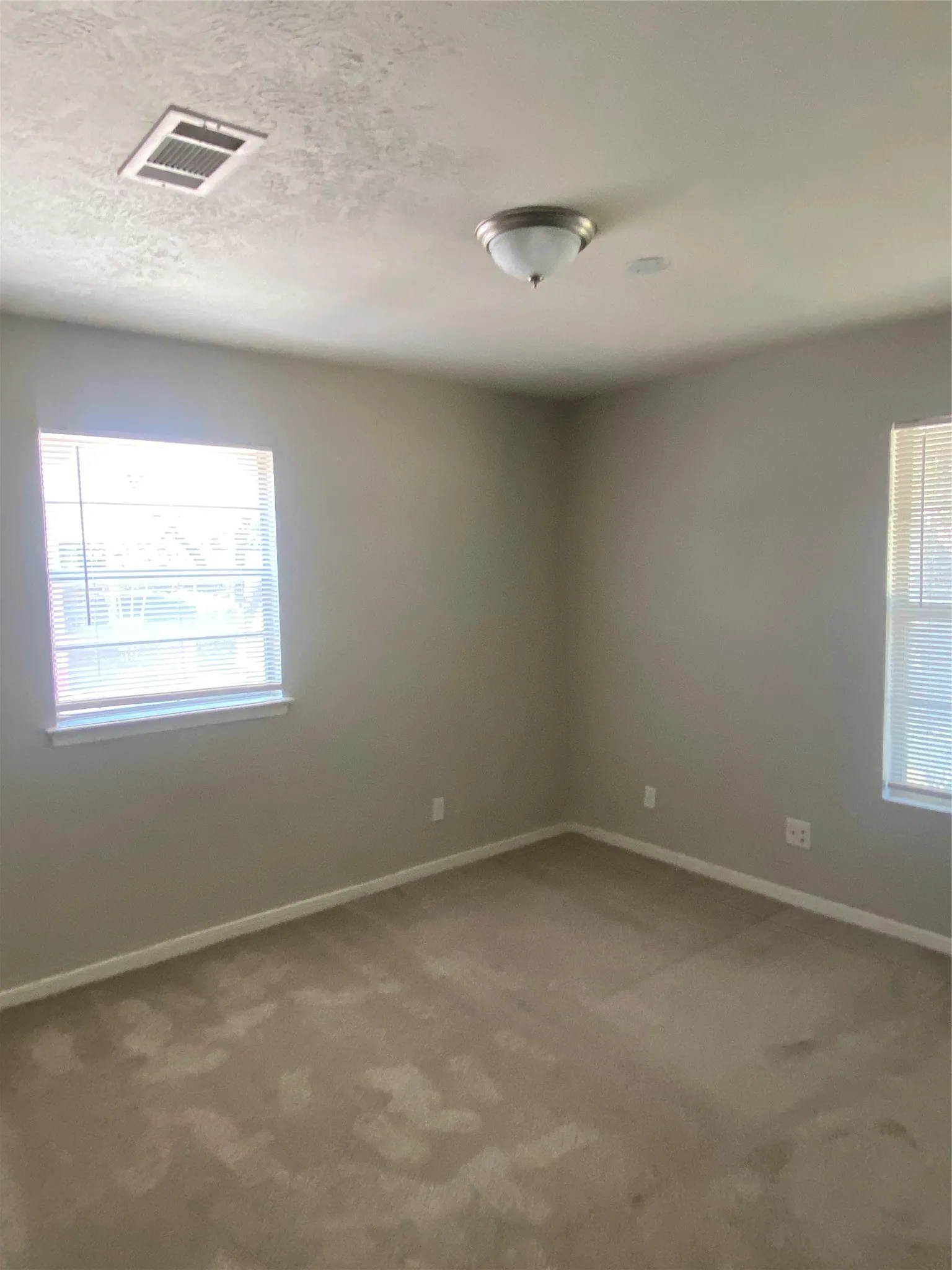 Single Family Residence For Rent in Dallas County , 2516 Trinity Street, Irving, Texas 75062, 3 Bedroom, 1 Bathroom, Garage spaces, 1,617 Sqft, built in 1964, mls#21356800, Real Estate Agent in Irving, Homes For Rent in Dallas county, Homes For Rent in Irving, Realtor in Irving Texas, Real Estate Brokerage Independent Realty Texas, Luminita Cordes Realtor