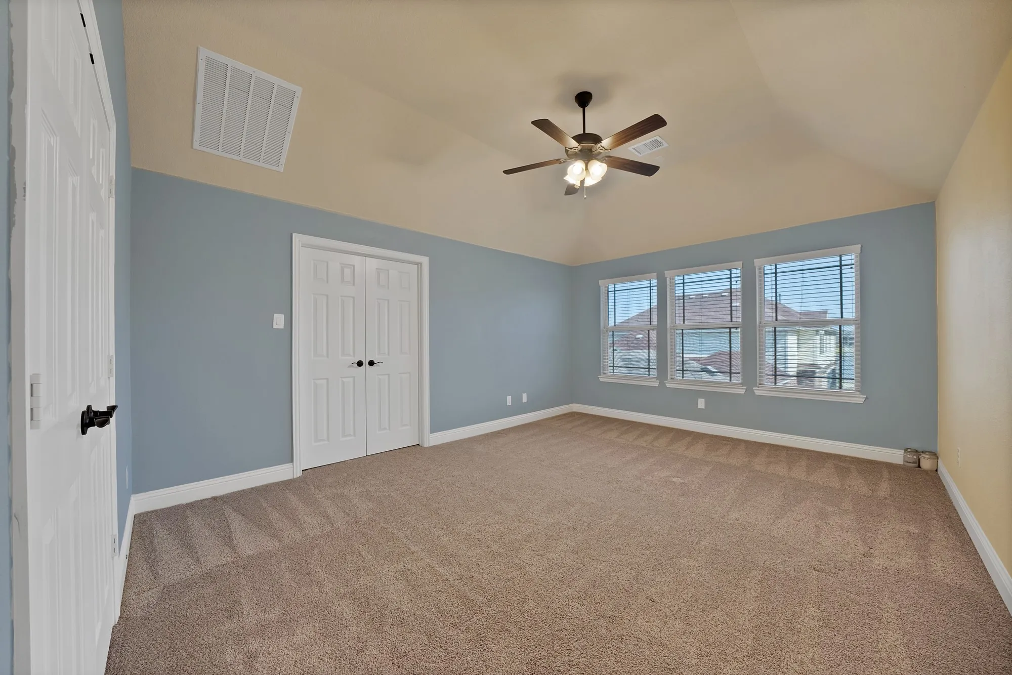 Single Family Residence For Sale in Tarrant County , 2662 La Jolla Boulevard, Grand Prairie, Texas 75054, 4 Bedroom, 3 Bathroom, 2 Garage spaces, 3,598 Sqft, built in 2020, mls#21354282, Real Estate Agent in Grand Prairie, Homes For Sale in Tarrant county, Homes For Sale in Grand Prairie, Realtor in Grand Prairie Texas, Real Estate Brokerage Independent Realty Texas, Luminita Cordes Realtor