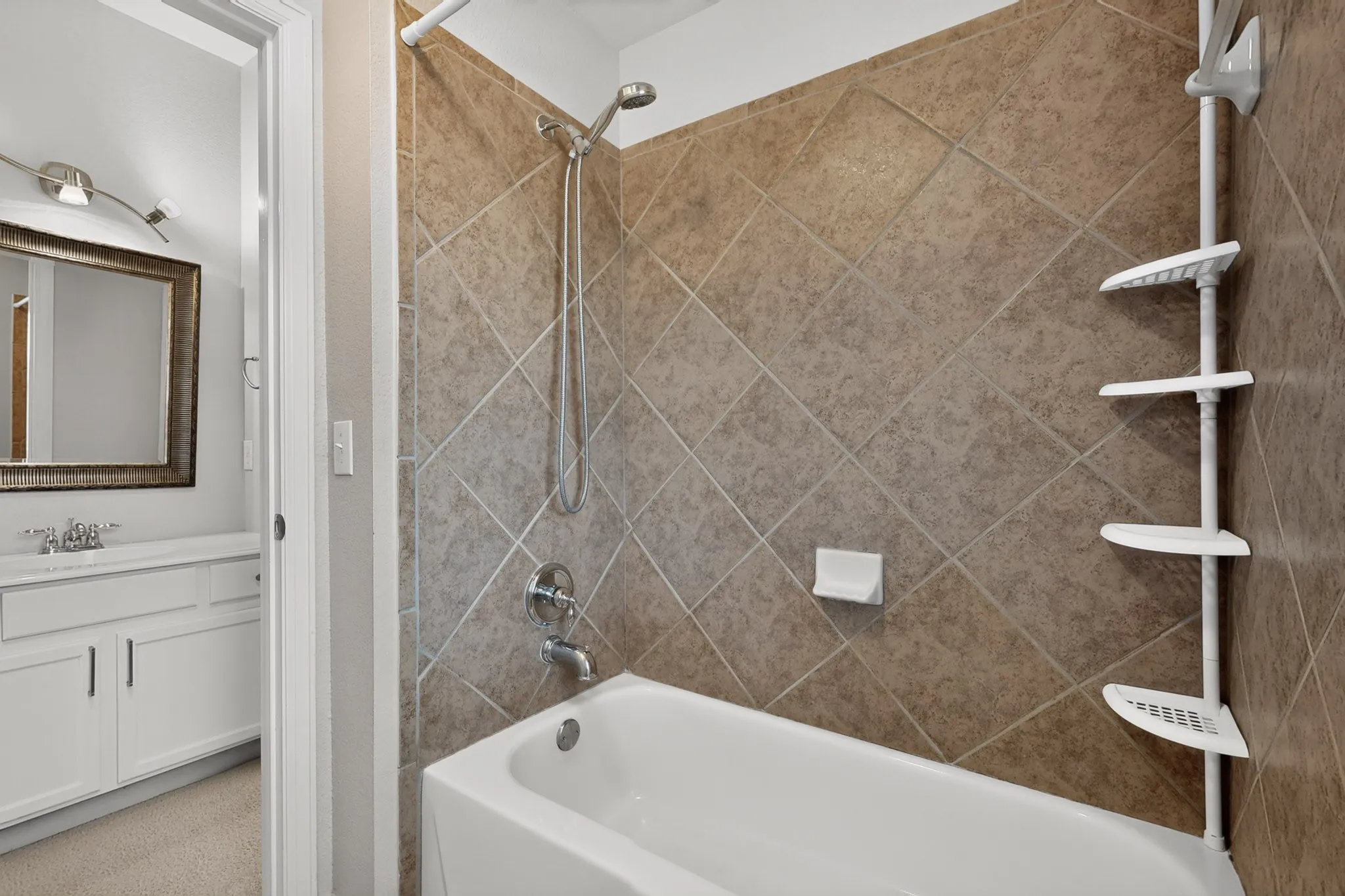 Single Family Residence For Rent in Denton County , 2712 Thorncreek Lane, Fort Worth, Texas 76177, 5 Bedroom, 4 Bathroom, 2 Garage spaces, 3,188 Sqft, built in 2005, mls#21356804, Real Estate Agent in Fort Worth, Homes For Rent in Denton county, Homes For Rent in Fort Worth, Realtor in Fort Worth Texas, Real Estate Brokerage Independent Realty Texas, Luminita Cordes Realtor