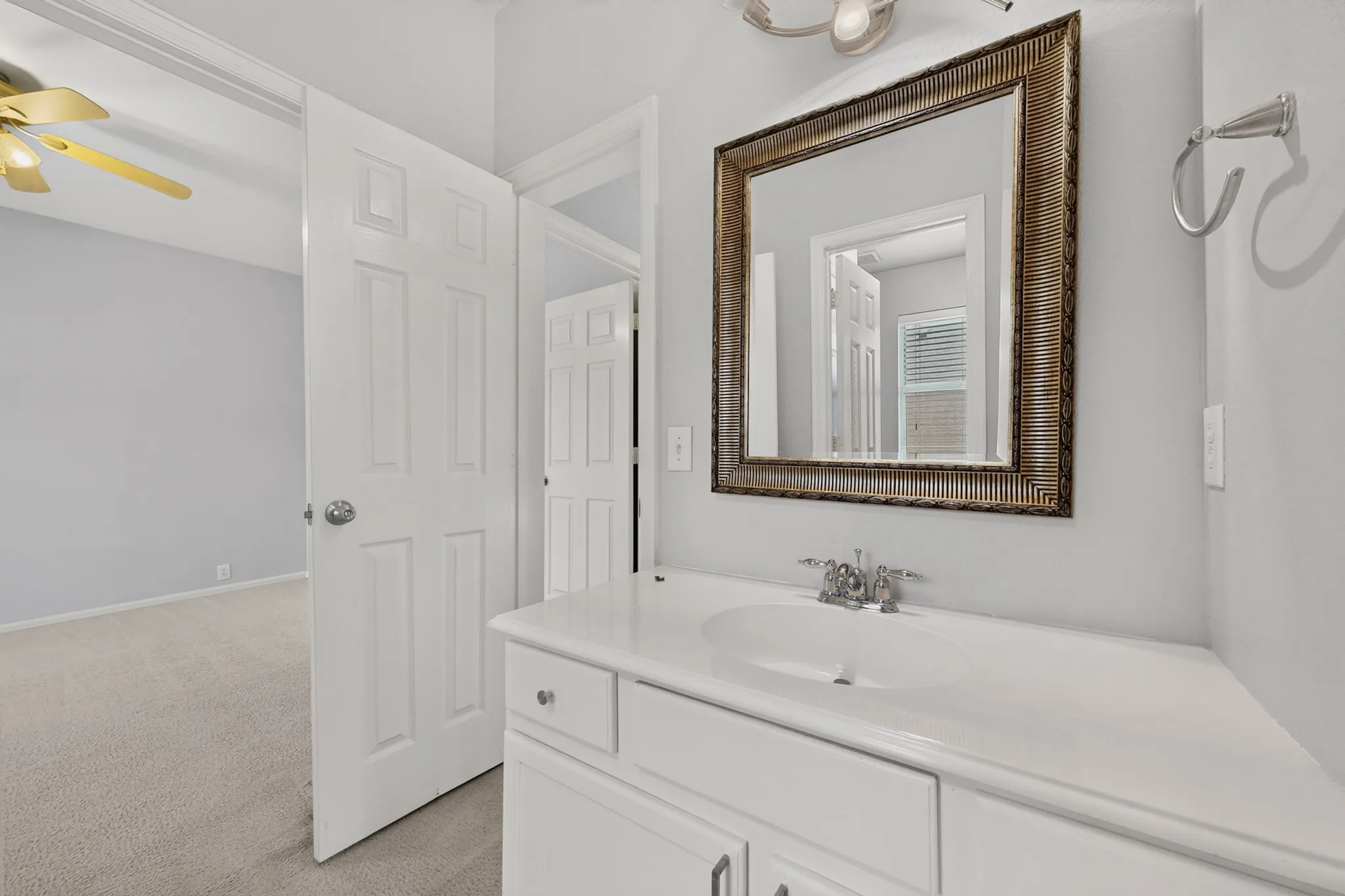 Single Family Residence For Rent in Denton County , 2712 Thorncreek Lane, Fort Worth, Texas 76177, 5 Bedroom, 4 Bathroom, 2 Garage spaces, 3,188 Sqft, built in 2005, mls#21356804, Real Estate Agent in Fort Worth, Homes For Rent in Denton county, Homes For Rent in Fort Worth, Realtor in Fort Worth Texas, Real Estate Brokerage Independent Realty Texas, Luminita Cordes Realtor