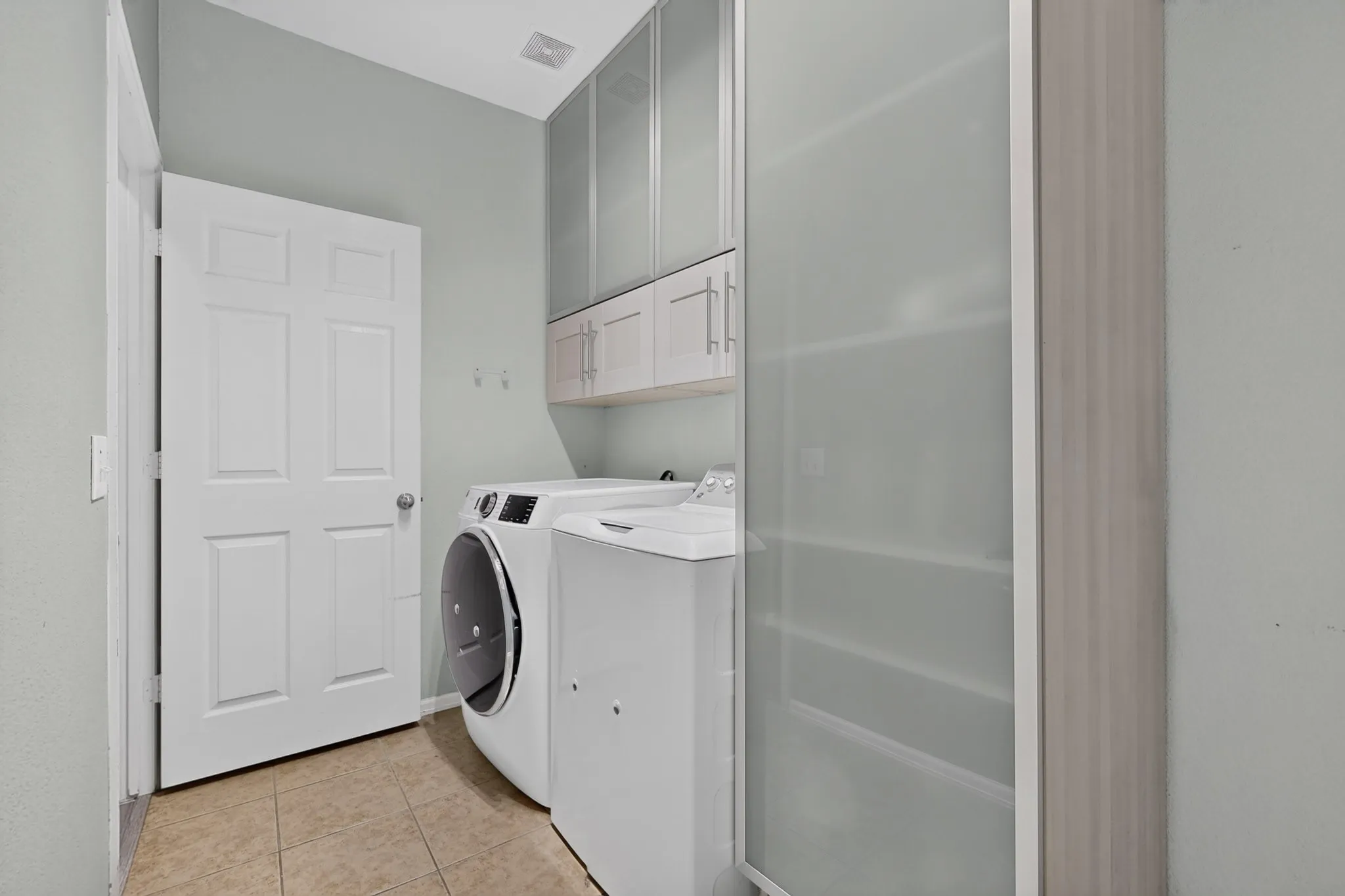 Single Family Residence For Rent in Denton County , 2712 Thorncreek Lane, Fort Worth, Texas 76177, 5 Bedroom, 4 Bathroom, 2 Garage spaces, 3,188 Sqft, built in 2005, mls#21356804, Real Estate Agent in Fort Worth, Homes For Rent in Denton county, Homes For Rent in Fort Worth, Realtor in Fort Worth Texas, Real Estate Brokerage Independent Realty Texas, Luminita Cordes Realtor