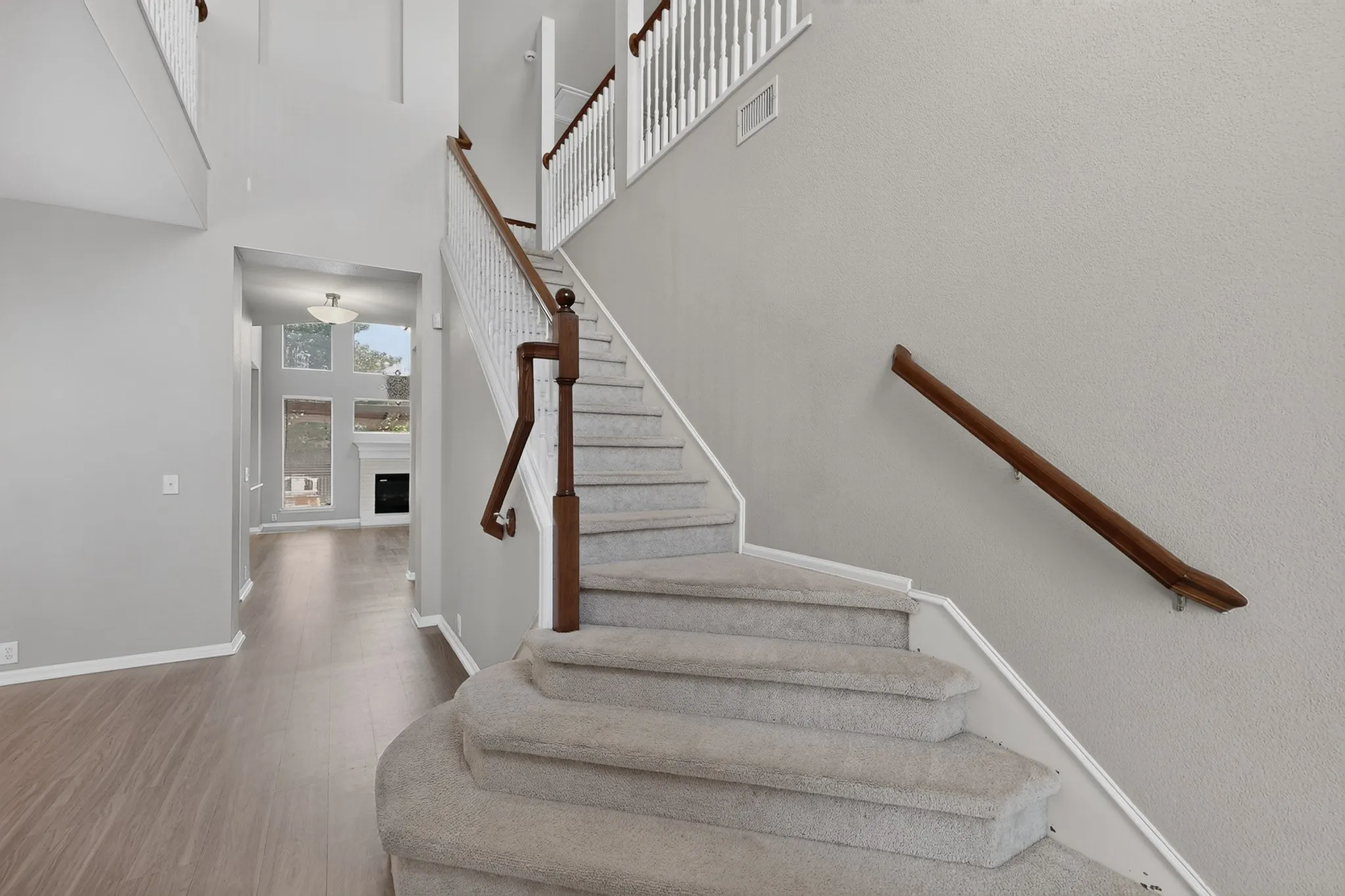 Single Family Residence For Rent in Denton County , 2712 Thorncreek Lane, Fort Worth, Texas 76177, 5 Bedroom, 4 Bathroom, 2 Garage spaces, 3,188 Sqft, built in 2005, mls#21356804, Real Estate Agent in Fort Worth, Homes For Rent in Denton county, Homes For Rent in Fort Worth, Realtor in Fort Worth Texas, Real Estate Brokerage Independent Realty Texas, Luminita Cordes Realtor