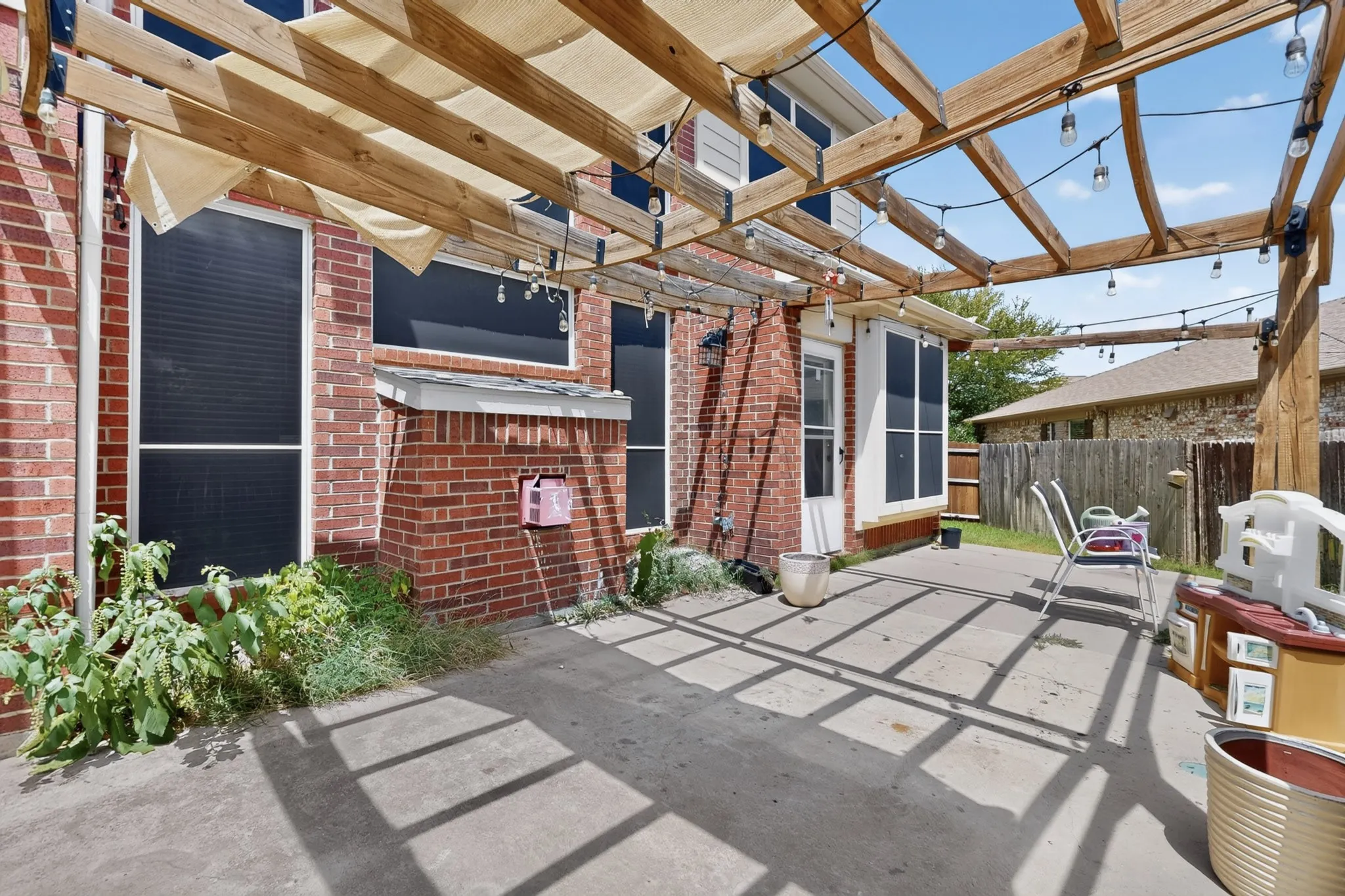 Single Family Residence For Rent in Denton County , 2712 Thorncreek Lane, Fort Worth, Texas 76177, 5 Bedroom, 4 Bathroom, 2 Garage spaces, 3,188 Sqft, built in 2005, mls#21356804, Real Estate Agent in Fort Worth, Homes For Rent in Denton county, Homes For Rent in Fort Worth, Realtor in Fort Worth Texas, Real Estate Brokerage Independent Realty Texas, Luminita Cordes Realtor