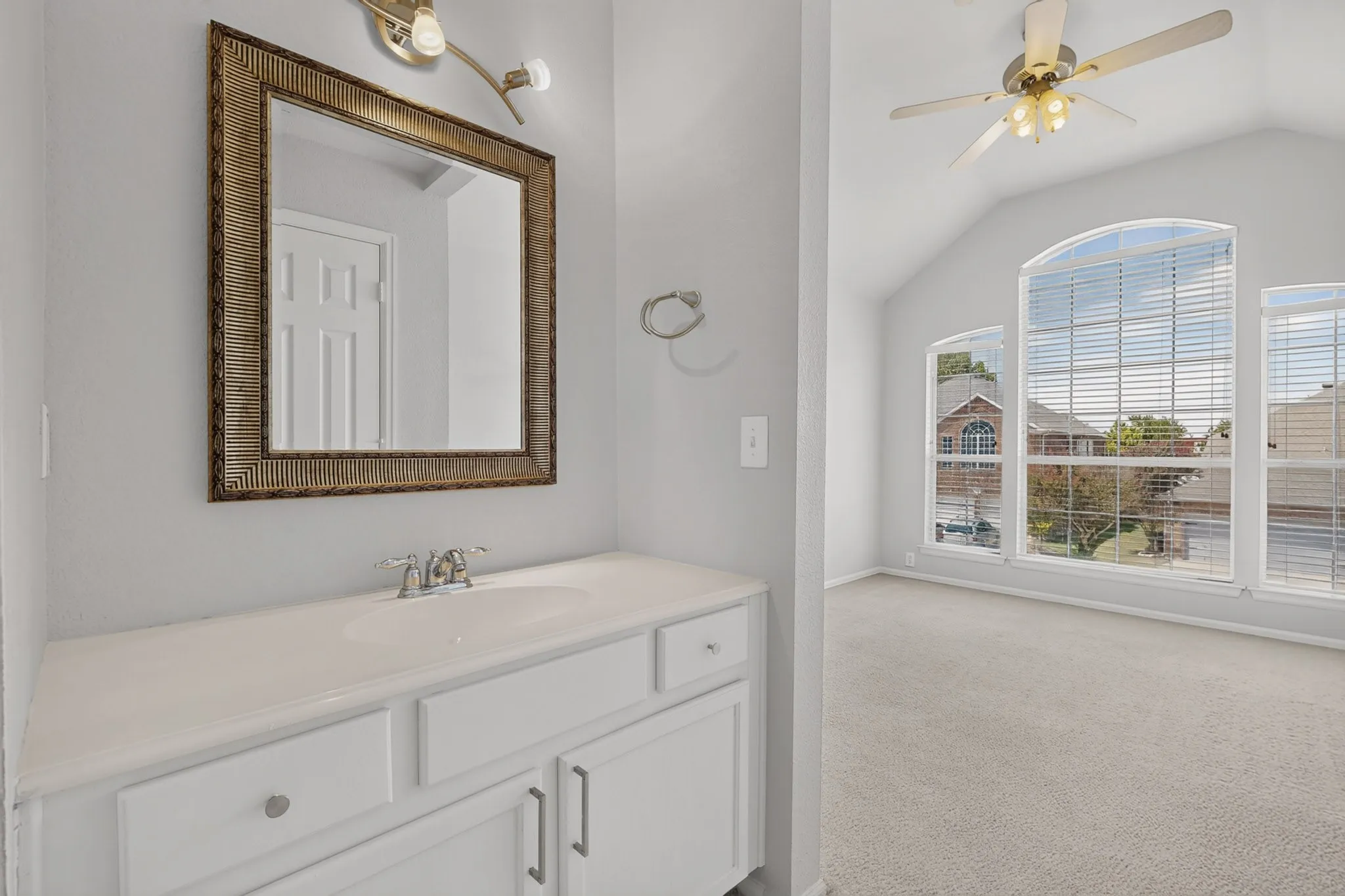 Single Family Residence For Rent in Denton County , 2712 Thorncreek Lane, Fort Worth, Texas 76177, 5 Bedroom, 4 Bathroom, 2 Garage spaces, 3,188 Sqft, built in 2005, mls#21356804, Real Estate Agent in Fort Worth, Homes For Rent in Denton county, Homes For Rent in Fort Worth, Realtor in Fort Worth Texas, Real Estate Brokerage Independent Realty Texas, Luminita Cordes Realtor