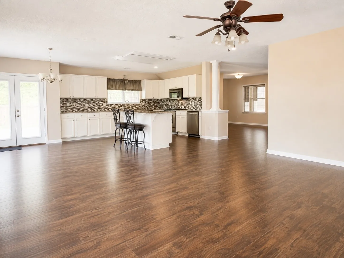 Single Family Residence For Sale in Collin County , 6410 Liberty Court, Frisco, Texas 75035, 3 Bedroom, 3 Bathroom, 2 Garage spaces, 2,036 Sqft, built in 1999, mls#21330769, Real Estate Agent in Frisco, Homes For Sale in Collin county, Homes For Sale in Frisco, Realtor in Frisco Texas, Real Estate Brokerage Independent Realty Texas, Luminita Cordes Realtor