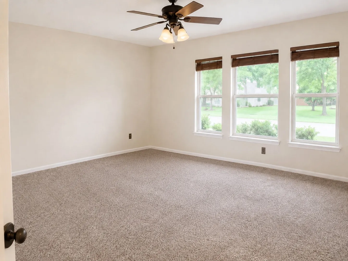 Single Family Residence For Sale in Collin County , 6410 Liberty Court, Frisco, Texas 75035, 3 Bedroom, 3 Bathroom, 2 Garage spaces, 2,036 Sqft, built in 1999, mls#21330769, Real Estate Agent in Frisco, Homes For Sale in Collin county, Homes For Sale in Frisco, Realtor in Frisco Texas, Real Estate Brokerage Independent Realty Texas, Luminita Cordes Realtor