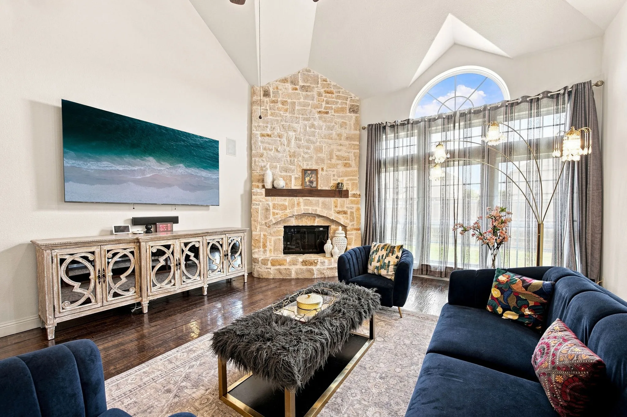 Single Family Residence For Sale in Denton County , 3103 Aerial Drive, Frisco, Texas 75033, 6 Bedroom, 4 Bathroom, 2 Garage spaces, 4,290 Sqft, built in 2013, mls#21339972, Real Estate Agent in Frisco, Homes For Sale in Denton county, Homes For Sale in Frisco, Realtor in Frisco Texas, Real Estate Brokerage Independent Realty Texas, Luminita Cordes Realtor