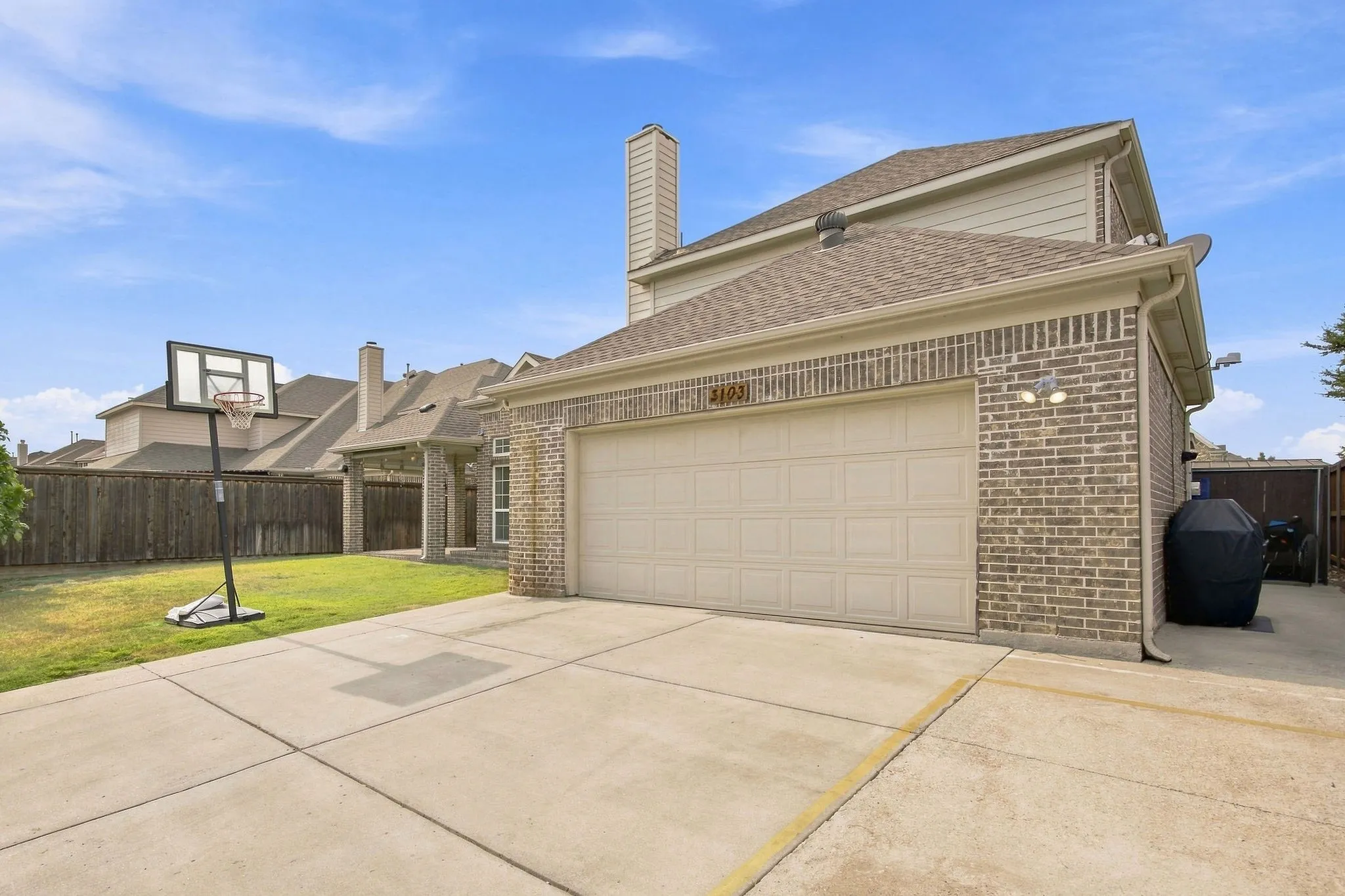 Single Family Residence For Sale in Denton County , 3103 Aerial Drive, Frisco, Texas 75033, 6 Bedroom, 4 Bathroom, 2 Garage spaces, 4,290 Sqft, built in 2013, mls#21339972, Real Estate Agent in Frisco, Homes For Sale in Denton county, Homes For Sale in Frisco, Realtor in Frisco Texas, Real Estate Brokerage Independent Realty Texas, Luminita Cordes Realtor
