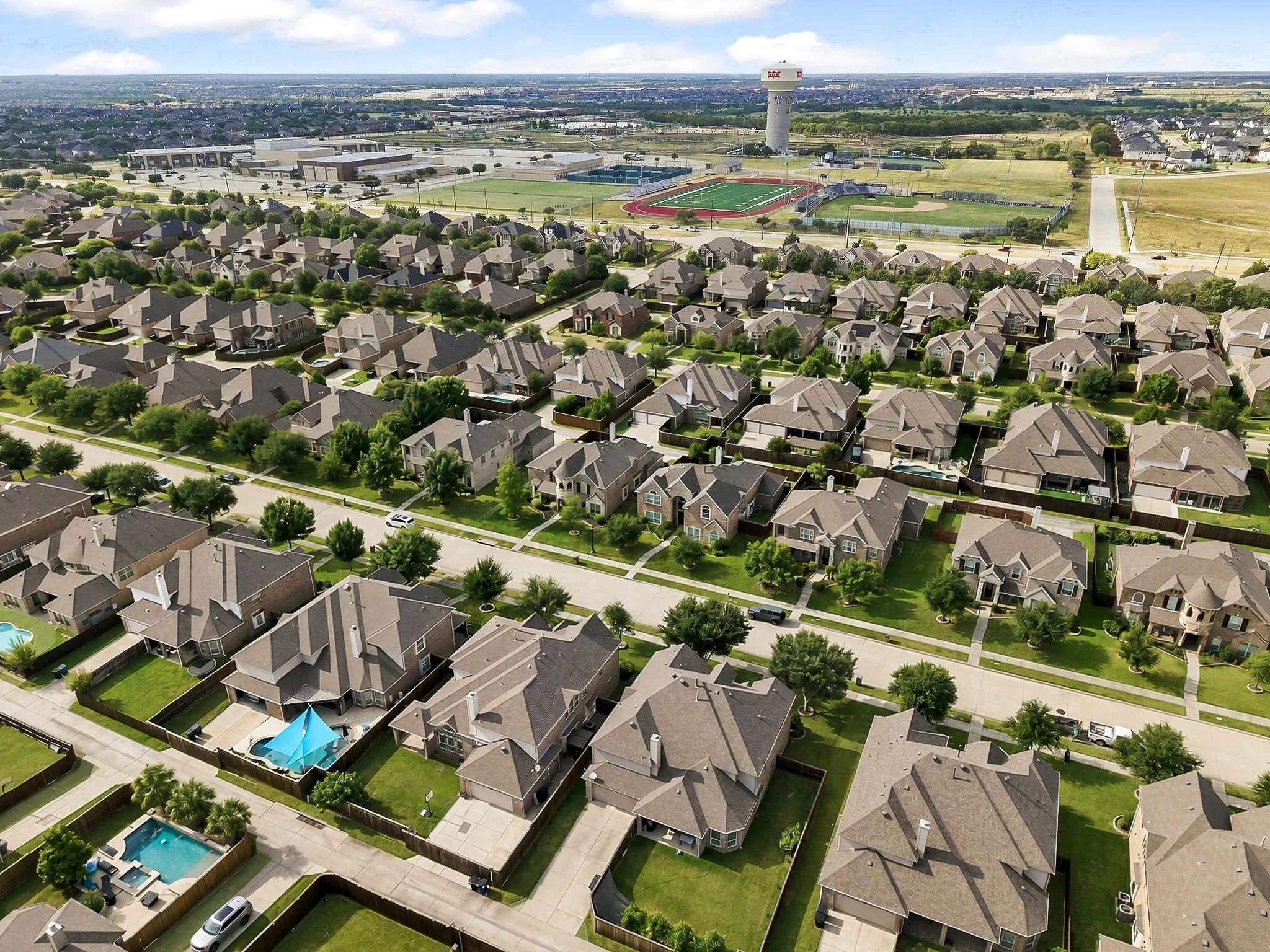 Single Family Residence For Sale in Denton County , 3103 Aerial Drive, Frisco, Texas 75033, 6 Bedroom, 4 Bathroom, 2 Garage spaces, 4,290 Sqft, built in 2013, mls#21339972, Real Estate Agent in Frisco, Homes For Sale in Denton county, Homes For Sale in Frisco, Realtor in Frisco Texas, Real Estate Brokerage Independent Realty Texas, Luminita Cordes Realtor