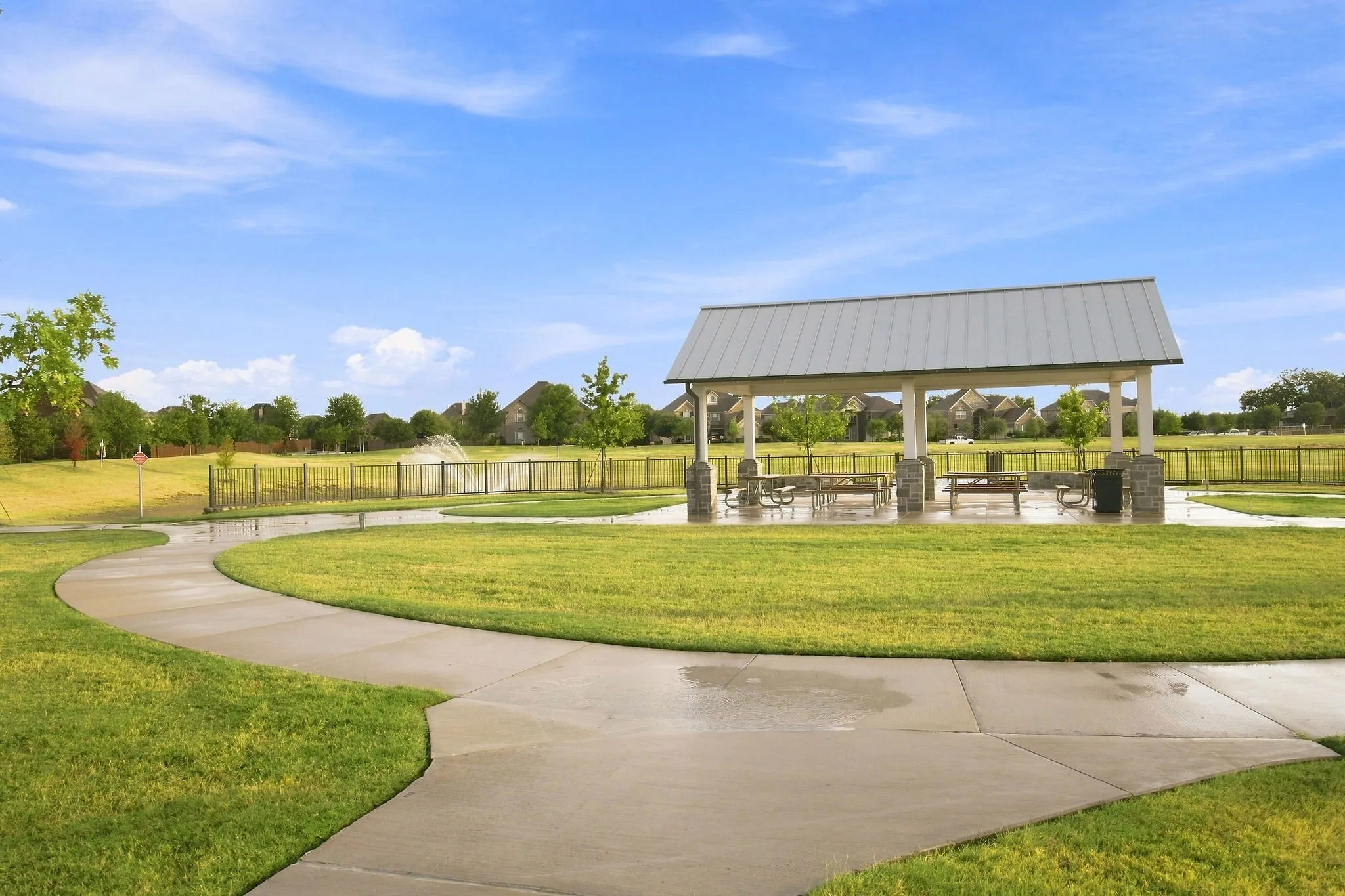 Single Family Residence For Sale in Denton County , 3103 Aerial Drive, Frisco, Texas 75033, 6 Bedroom, 4 Bathroom, 2 Garage spaces, 4,290 Sqft, built in 2013, mls#21339972, Real Estate Agent in Frisco, Homes For Sale in Denton county, Homes For Sale in Frisco, Realtor in Frisco Texas, Real Estate Brokerage Independent Realty Texas, Luminita Cordes Realtor