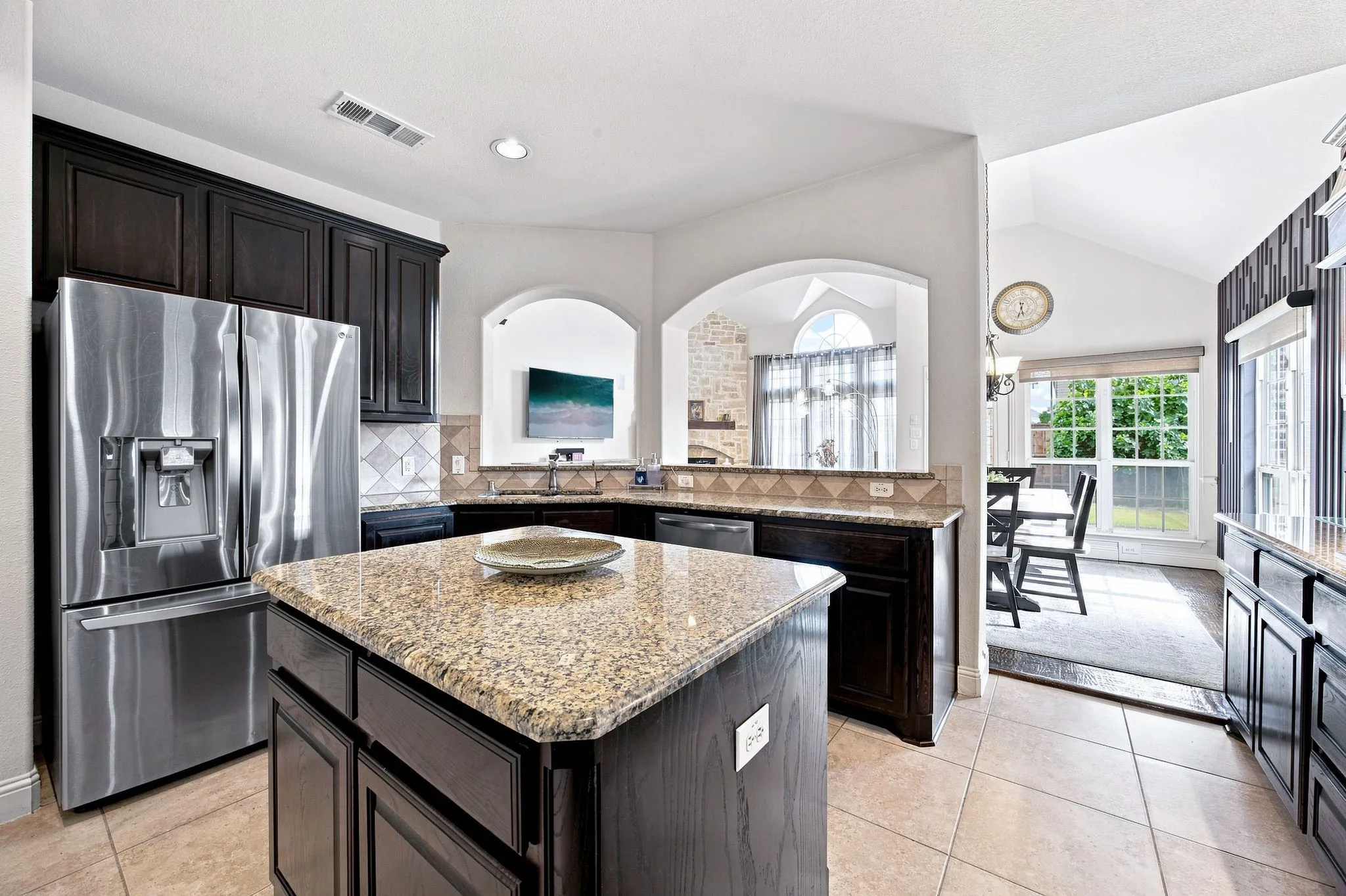 Single Family Residence For Sale in Denton County , 3103 Aerial Drive, Frisco, Texas 75033, 6 Bedroom, 4 Bathroom, 2 Garage spaces, 4,290 Sqft, built in 2013, mls#21339972, Real Estate Agent in Frisco, Homes For Sale in Denton county, Homes For Sale in Frisco, Realtor in Frisco Texas, Real Estate Brokerage Independent Realty Texas, Luminita Cordes Realtor