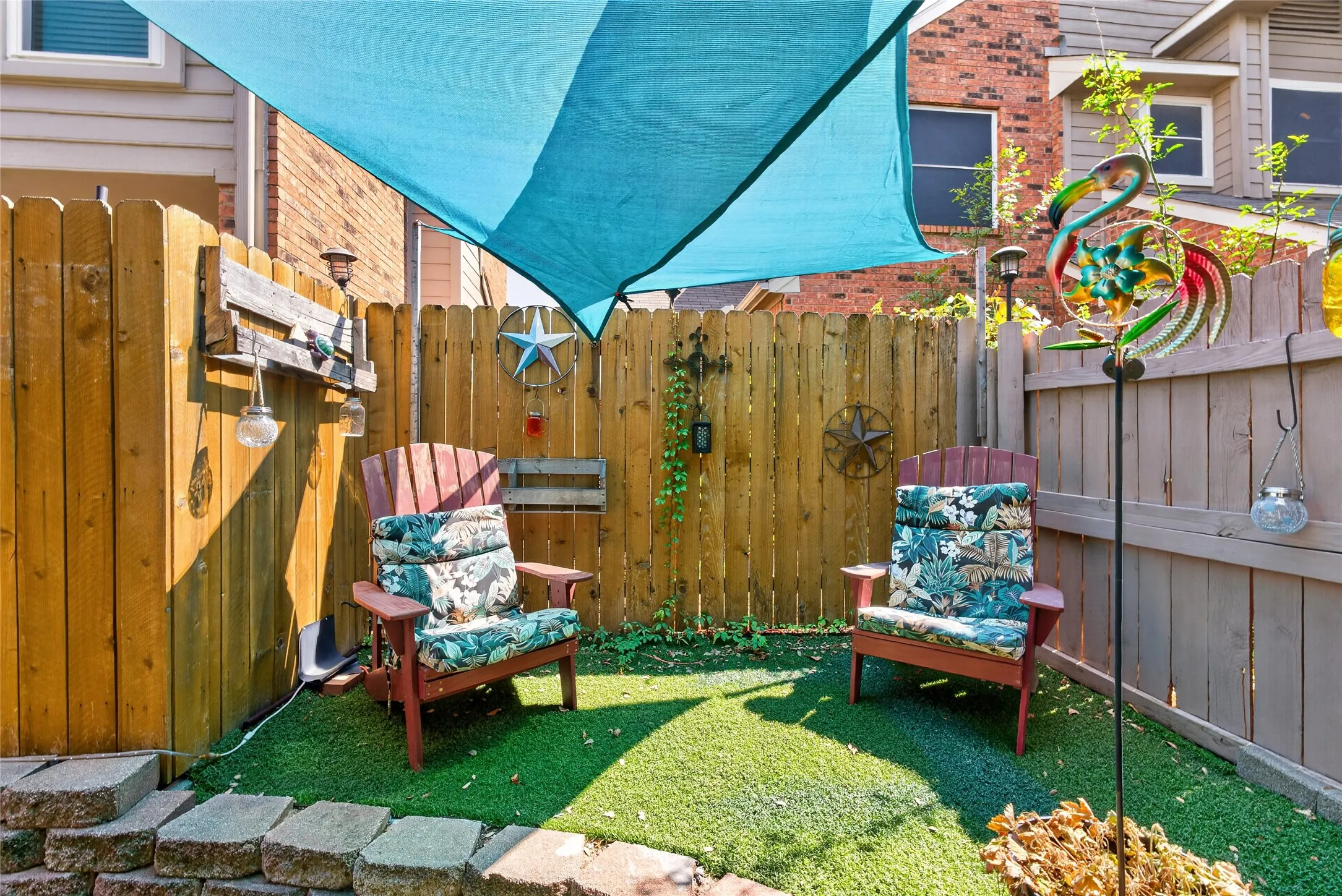 Townhouse For Sale in Tarrant County , 2504 Orangegrove Circle, Arlington, Texas 76006, 2 Bedroom, 2 Bathroom, 1 Garage spaces, 1,105 Sqft, built in 1988, mls#21356801, Real Estate Agent in Arlington, Homes For Sale in Tarrant county, Homes For Sale in Arlington, Realtor in Arlington Texas, Real Estate Brokerage Independent Realty Texas, Luminita Cordes Realtor