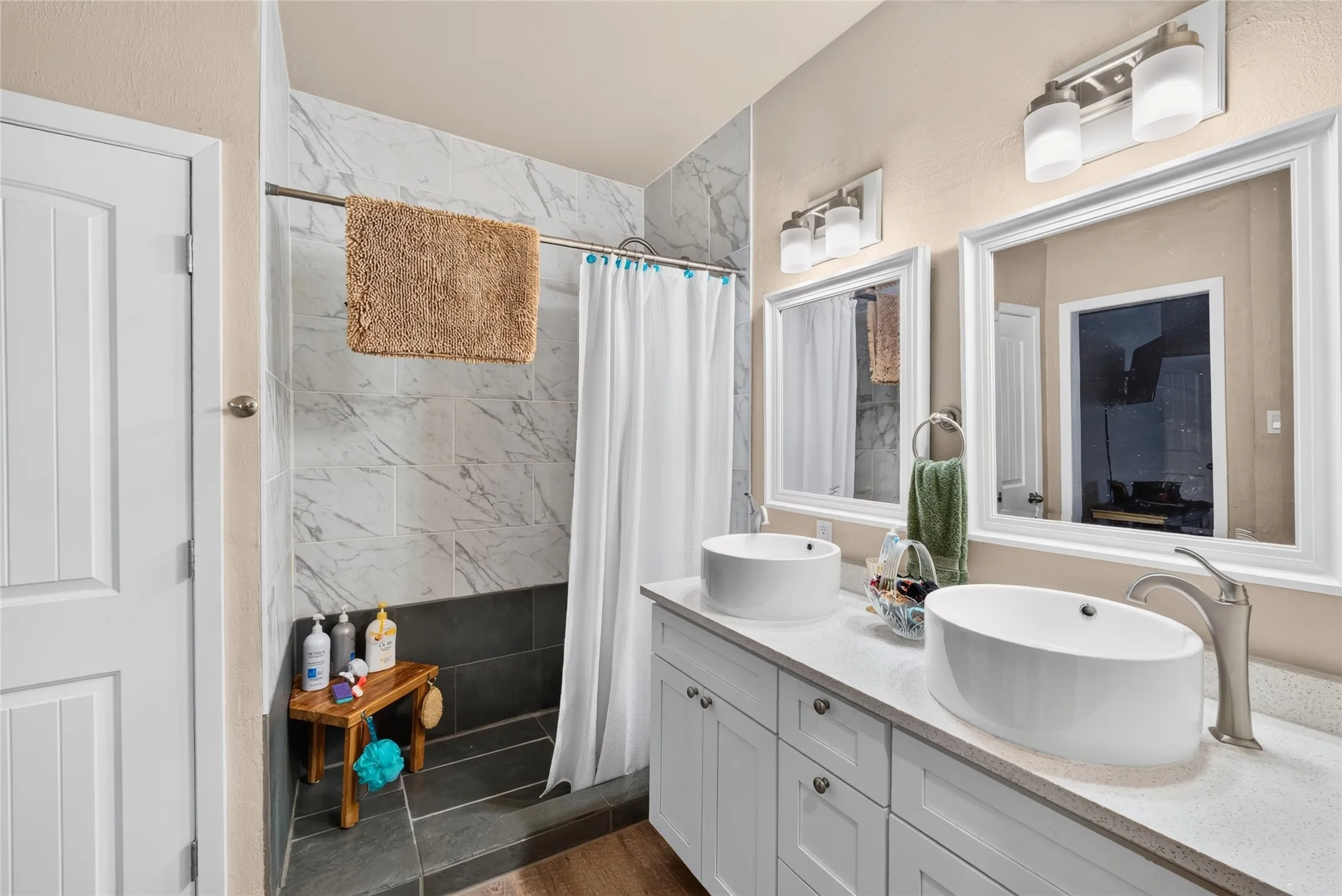 Townhouse For Sale in Tarrant County , 2504 Orangegrove Circle, Arlington, Texas 76006, 2 Bedroom, 2 Bathroom, 1 Garage spaces, 1,105 Sqft, built in 1988, mls#21356801, Real Estate Agent in Arlington, Homes For Sale in Tarrant county, Homes For Sale in Arlington, Realtor in Arlington Texas, Real Estate Brokerage Independent Realty Texas, Luminita Cordes Realtor