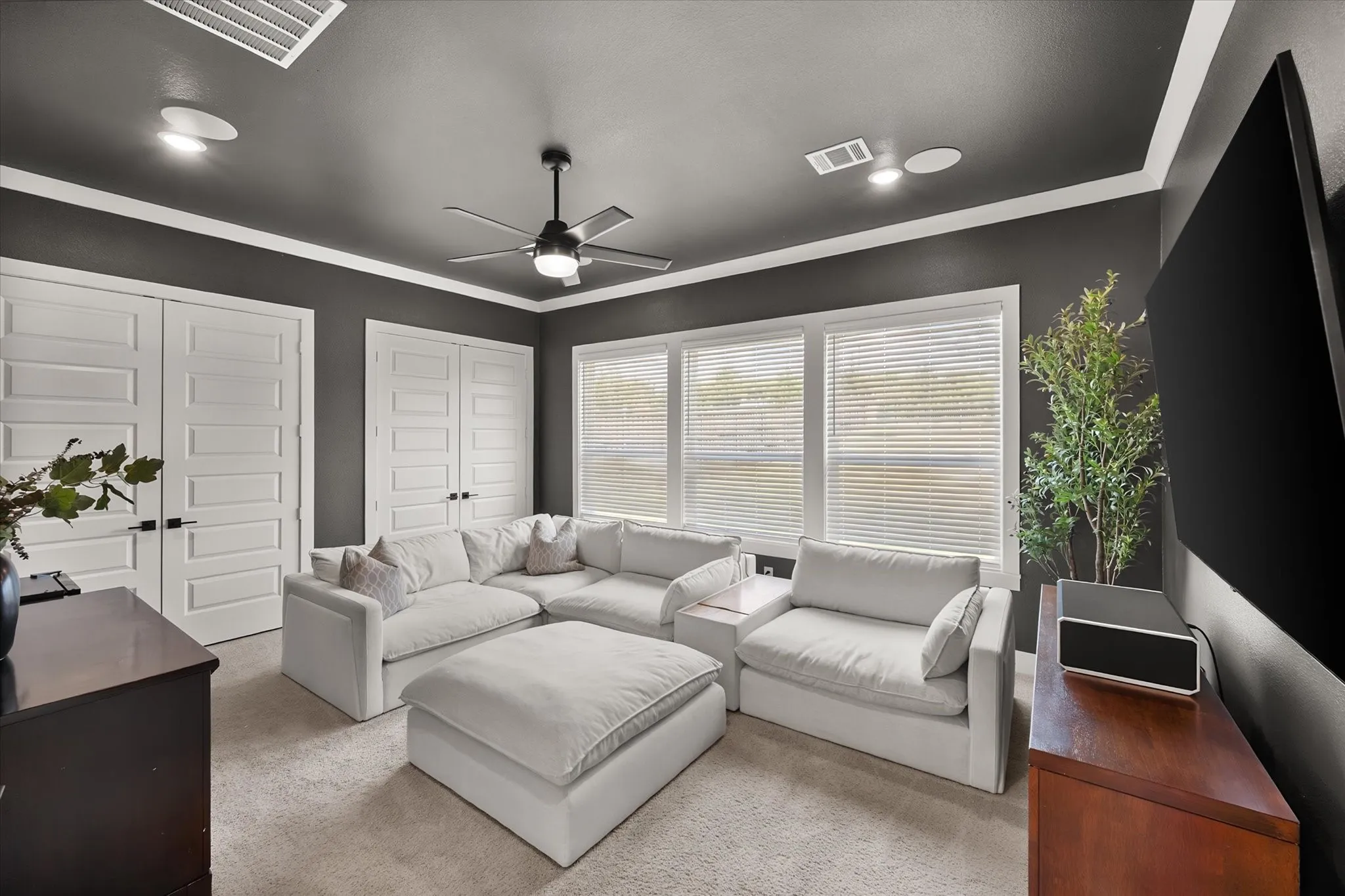 Single Family Residence For Sale in Tarrant County , 2109 Glenbrook Street, Haslet, Texas 76052, 4 Bedroom, 4 Bathroom, 3 Garage spaces, 3,696 Sqft, built in 2023, mls#21347230, Real Estate Agent in Haslet, Homes For Sale in Tarrant county, Homes For Sale in Haslet, Realtor in Haslet Texas, Real Estate Brokerage Independent Realty Texas, Luminita Cordes Realtor