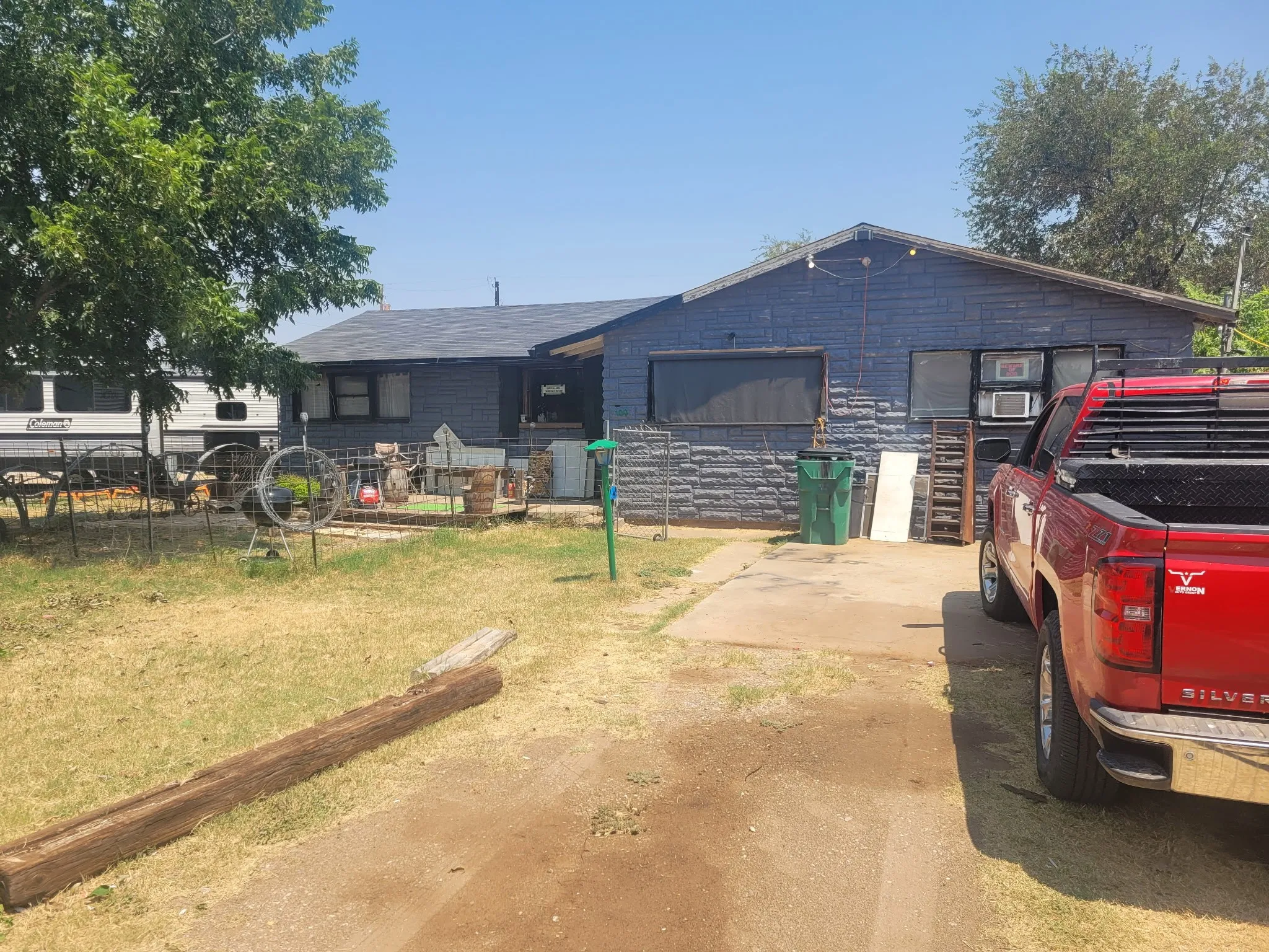 Single Family Residence For Sale in Hardeman County , 109 E 14th Street, Quanah, Texas 79252, 3 Bedroom, 2 Bathroom, 2 Garage spaces, 1,416 Sqft, built in 1962, mls#21356815, Real Estate Agent in Quanah, Homes For Sale in Hardeman county, Homes For Sale in Quanah, Realtor in Quanah Texas, Real Estate Brokerage Independent Realty Texas, Luminita Cordes Realtor