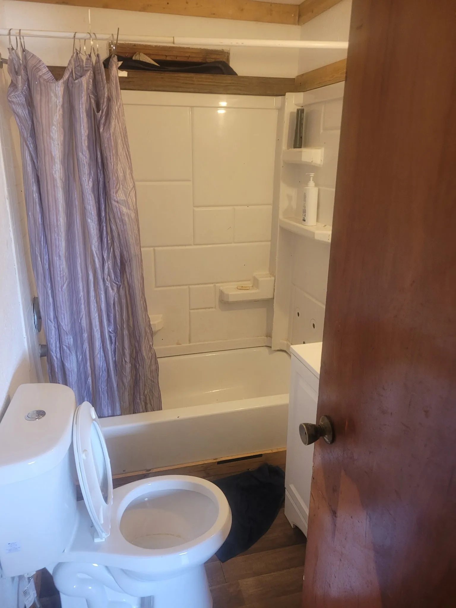 Single Family Residence For Sale in Hardeman County , 109 E 14th Street, Quanah, Texas 79252, 3 Bedroom, 2 Bathroom, 2 Garage spaces, 1,416 Sqft, built in 1962, mls#21356815, Real Estate Agent in Quanah, Homes For Sale in Hardeman county, Homes For Sale in Quanah, Realtor in Quanah Texas, Real Estate Brokerage Independent Realty Texas, Luminita Cordes Realtor