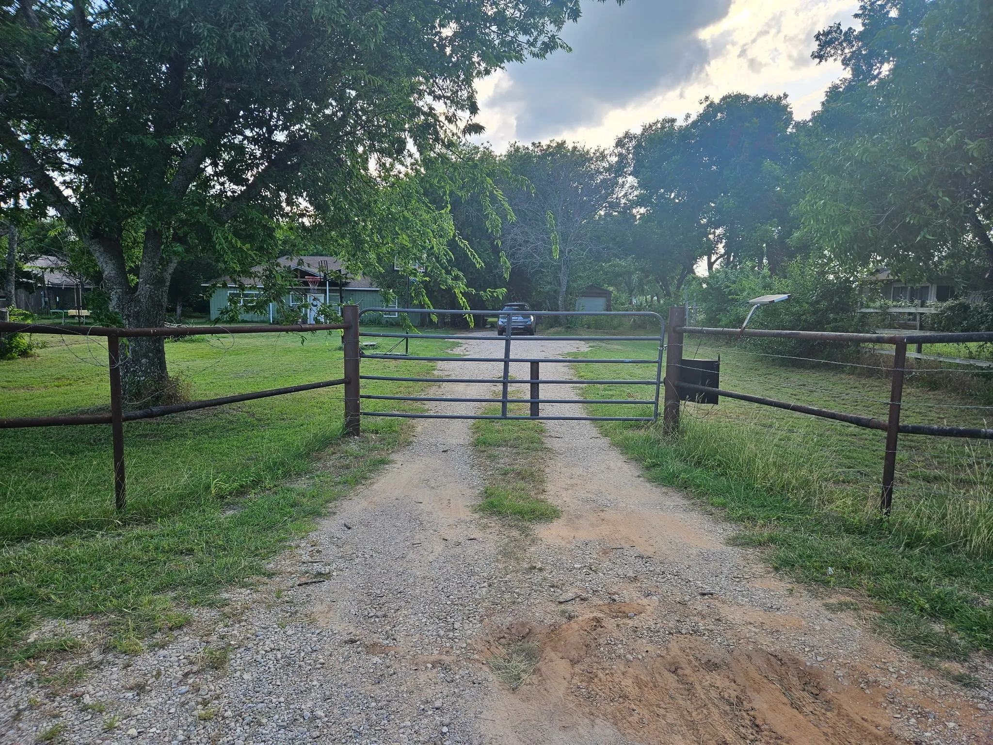 Single Family Residence For Sale in Wise County , 138 County Road 4876, Newark, Texas 76071, 3 Bedroom, 3 Bathroom, 4 Garage spaces, 3,338 Sqft, built in 2014, mls#21356820, Real Estate Agent in Newark, Homes For Sale in Wise county, Homes For Sale in Newark, Realtor in Newark Texas, Real Estate Brokerage Independent Realty Texas, Luminita Cordes Realtor