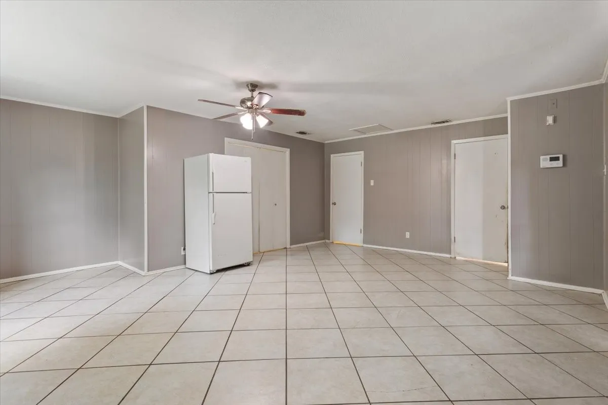 Single Family Residence For Sale in Mc Lennan County , 901 S Old Temple Road, Lorena, Texas 76655, 3 Bedroom, 2 Bathroom, Garage spaces, 1,854 Sqft, built in 1979, Price $299,000, mls#21350421, Real Estate Agent in Lorena, Homes For Sale in Mc Lennan county, Homes For Sale in Lorena, Realtor in Lorena Texas, Real Estate Brokerage Independent Realty Texas, Luminita Cordes Realtor