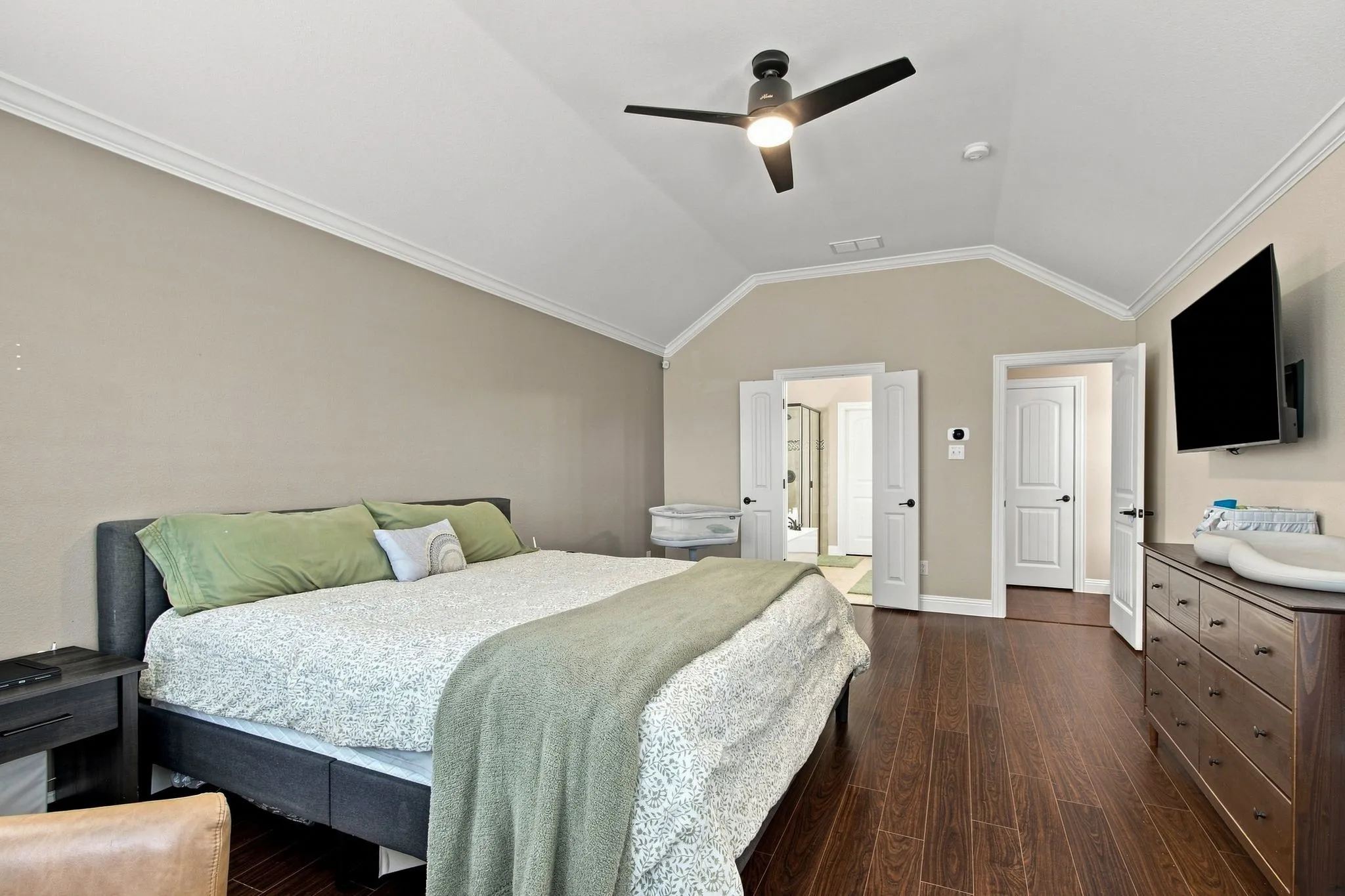 Primary bedroom view 3