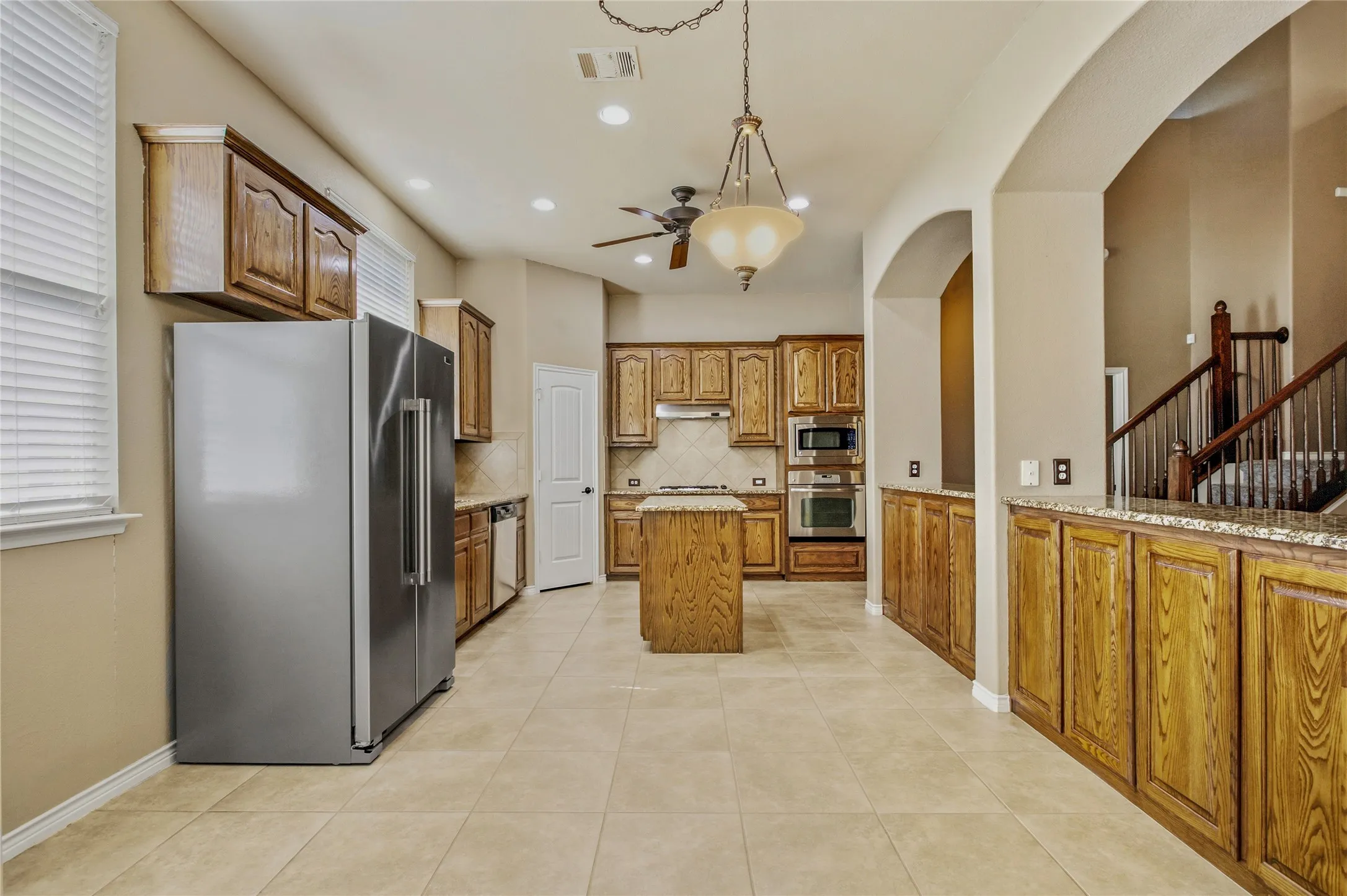 Single Family Residence For Sale in Collin County , 5912 Chuck Wagon Lane, Mc Kinney, Texas 75070, 3 Bedroom, 3 Bathroom, 2 Garage spaces, 2,207 Sqft, built in 2009, mls#21351200, Real Estate Agent in Mc Kinney, Homes For Sale in Collin county, Homes For Sale in Mc Kinney, Realtor in Mc Kinney Texas, Real Estate Brokerage Independent Realty Texas, Luminita Cordes Realtor