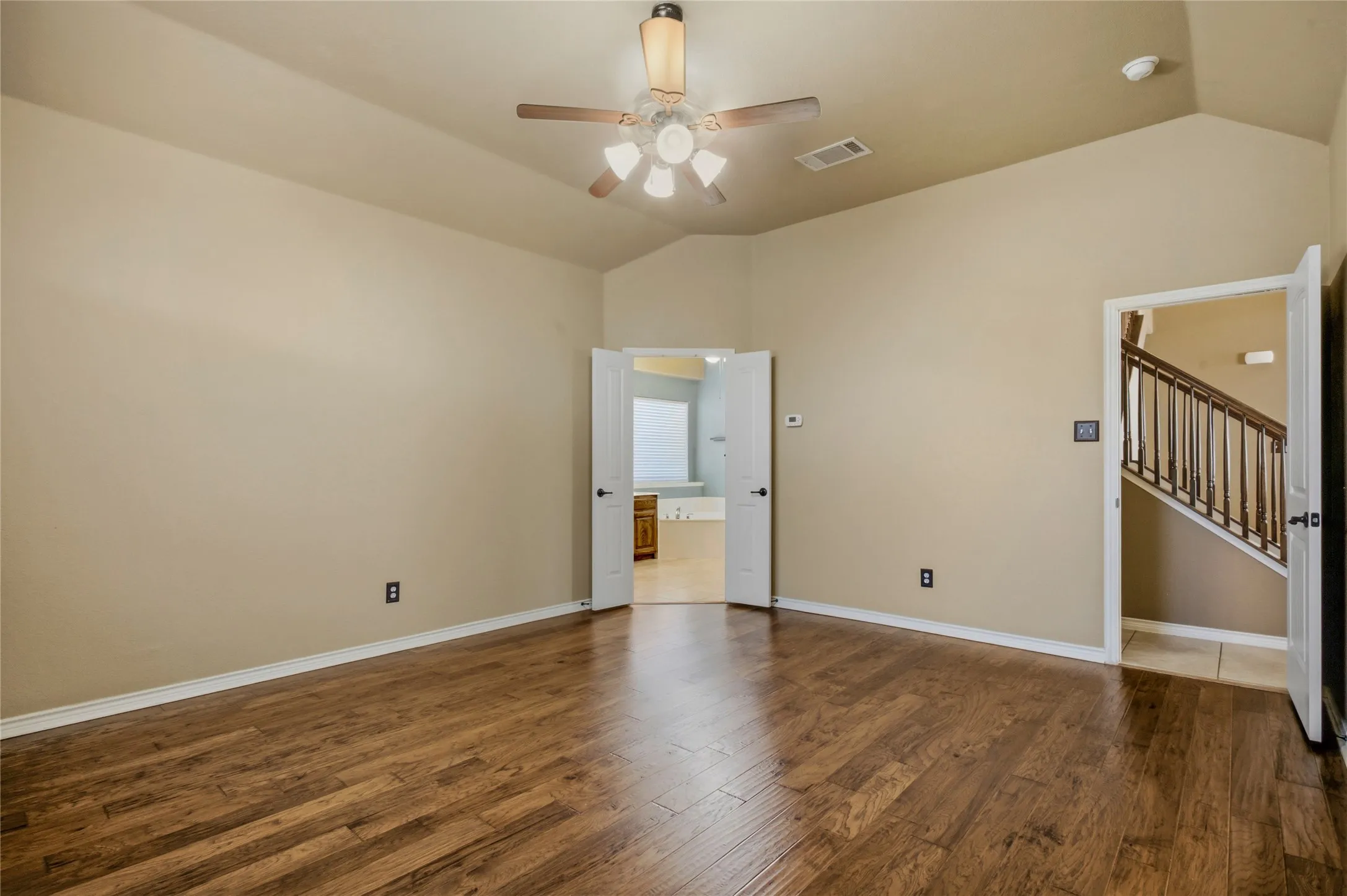 Single Family Residence For Sale in Collin County , 5912 Chuck Wagon Lane, Mc Kinney, Texas 75070, 3 Bedroom, 3 Bathroom, 2 Garage spaces, 2,207 Sqft, built in 2009, mls#21351200, Real Estate Agent in Mc Kinney, Homes For Sale in Collin county, Homes For Sale in Mc Kinney, Realtor in Mc Kinney Texas, Real Estate Brokerage Independent Realty Texas, Luminita Cordes Realtor