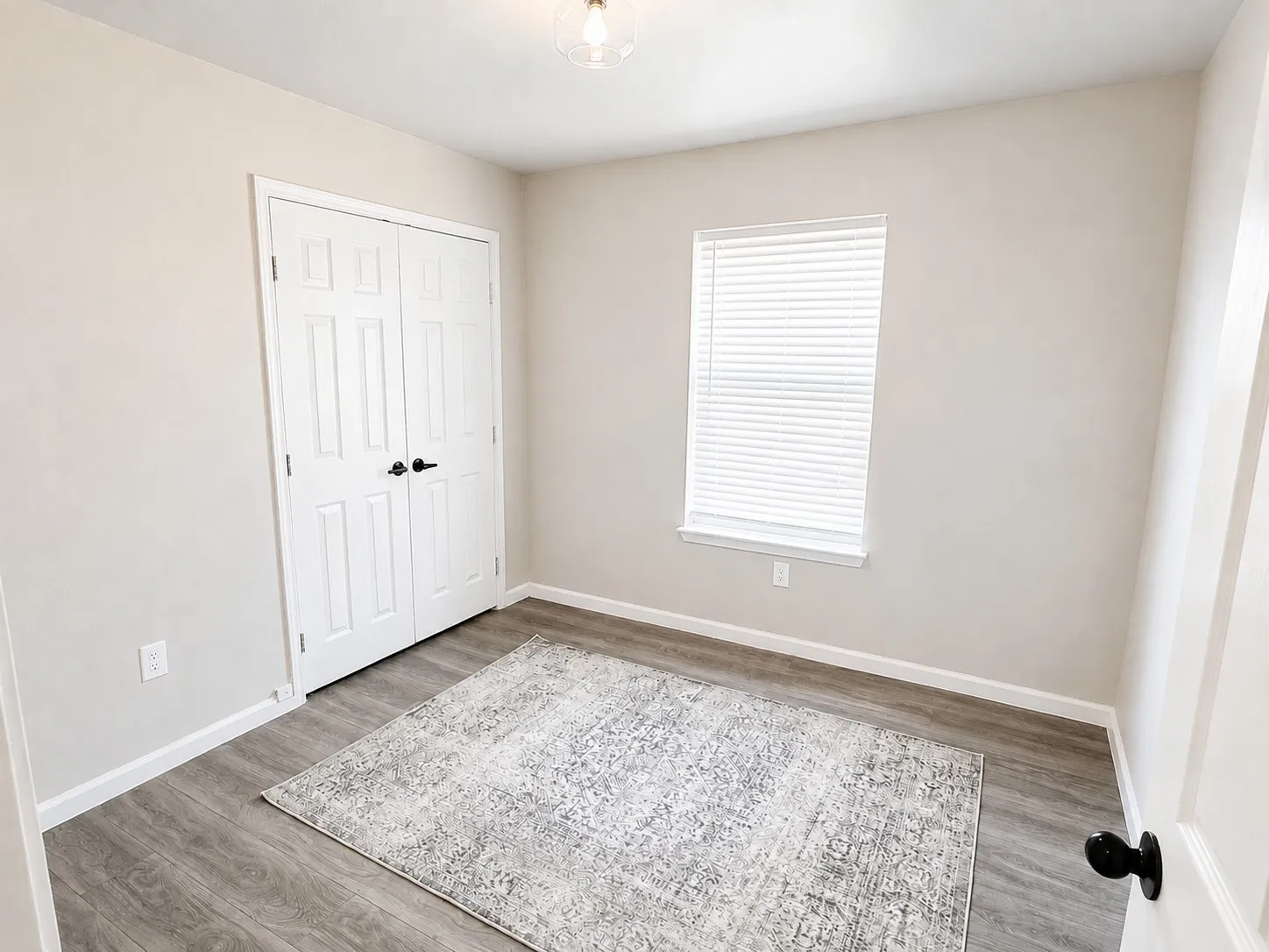 Single Family Residence For Sale in Montague County , 106 Raymond Street, Bowie, Texas 76230, 3 Bedroom, 1 Bathroom, Garage spaces, 936 Sqft, built in 2002, mls#21356580, Real Estate Agent in Bowie, Homes For Sale in Montague county, Homes For Sale in Bowie, Realtor in Bowie Texas, Real Estate Brokerage Independent Realty Texas, Luminita Cordes Realtor