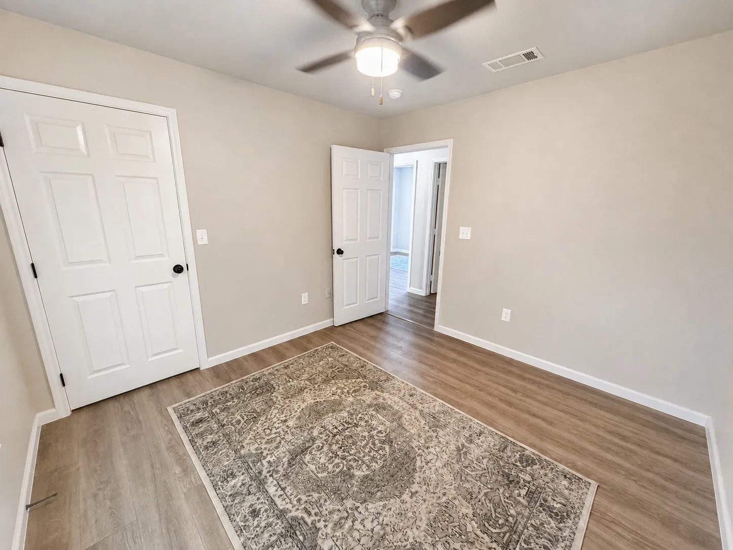 Single Family Residence For Sale in Montague County , 106 Raymond Street, Bowie, Texas 76230, 3 Bedroom, 1 Bathroom, Garage spaces, 936 Sqft, built in 2002, mls#21356580, Real Estate Agent in Bowie, Homes For Sale in Montague county, Homes For Sale in Bowie, Realtor in Bowie Texas, Real Estate Brokerage Independent Realty Texas, Luminita Cordes Realtor