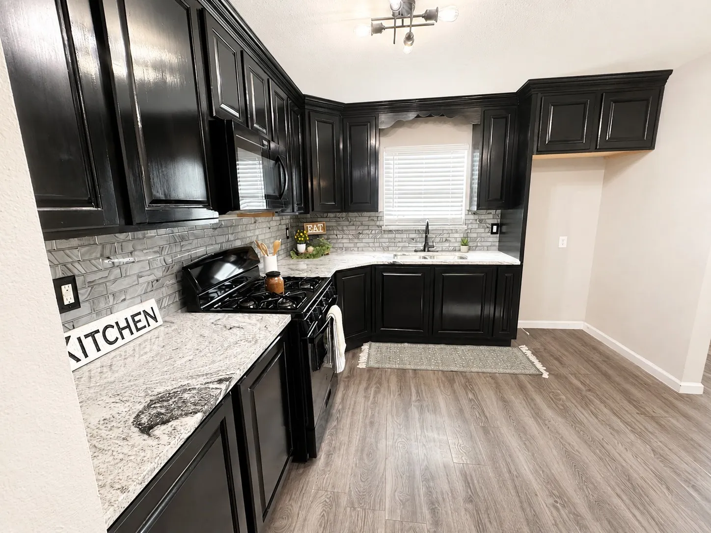 Single Family Residence For Sale in Montague County , 106 Raymond Street, Bowie, Texas 76230, 3 Bedroom, 1 Bathroom, Garage spaces, 936 Sqft, built in 2002, mls#21356580, Real Estate Agent in Bowie, Homes For Sale in Montague county, Homes For Sale in Bowie, Realtor in Bowie Texas, Real Estate Brokerage Independent Realty Texas, Luminita Cordes Realtor