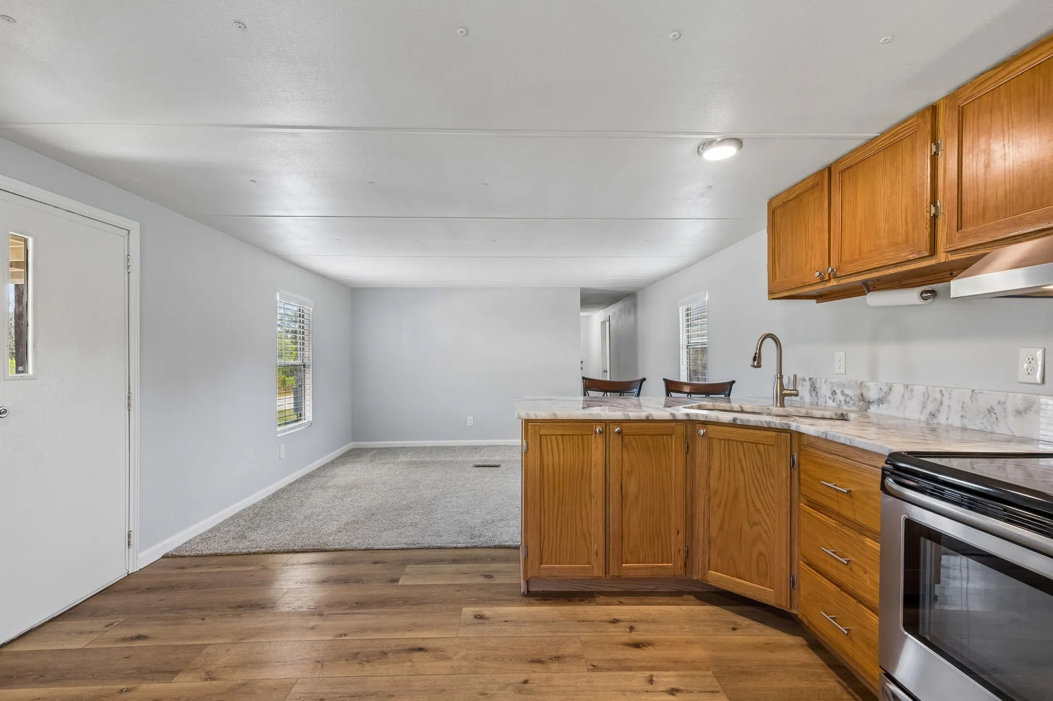 Manufactured Home For Sale in Hood County , 2437 Grapevine Court, Weatherford, Texas 76087, 2 Bedroom, 1 Bathroom, Garage spaces, 672 Sqft, built in 1983, mls#21353355, Real Estate Agent in Weatherford, Homes For Sale in Hood county, Homes For Sale in Weatherford, Realtor in Weatherford Texas, Real Estate Brokerage Independent Realty Texas, Luminita Cordes Realtor
