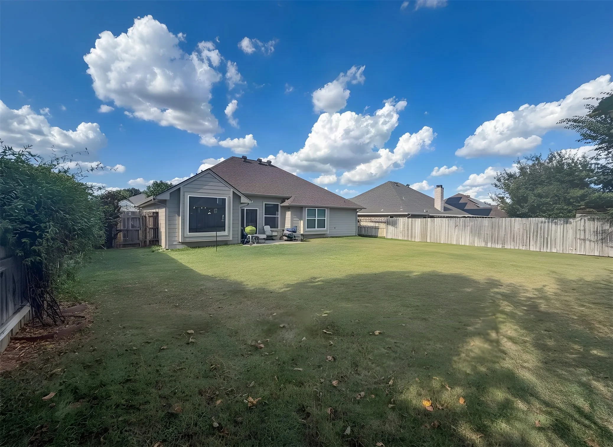 Single Family Residence For Sale in Denton County , 219 Quail Run, Aubrey, Texas 76227, 3 Bedroom, 2 Bathroom, 2 Garage spaces, 1,267 Sqft, built in 2006, Price $299,900, mls#21355368, Real Estate Agent in Aubrey, Homes For Sale in Denton county, Homes For Sale in Aubrey, Realtor in Aubrey Texas, Real Estate Brokerage Independent Realty Texas, Luminita Cordes Realtor